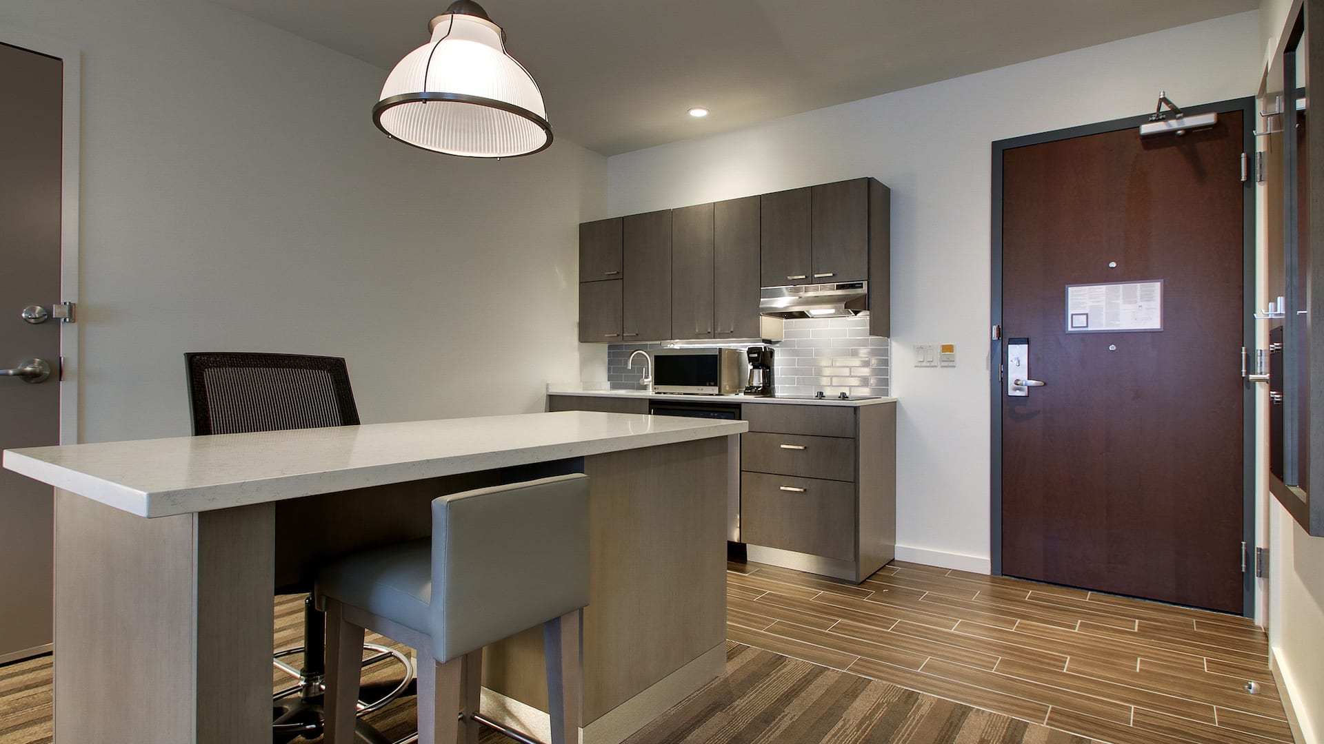 Hyatt House Chicago / Oak Brook Studio Suite Accessible Kitchen Island
