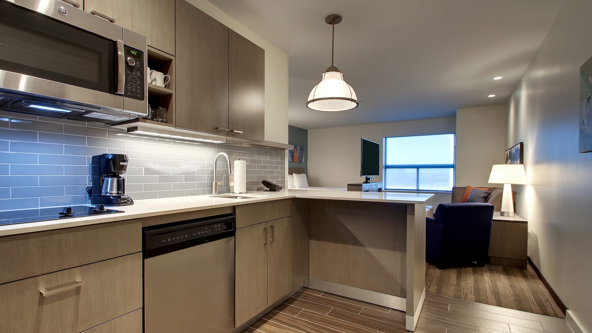 Hyatt House Chicago / Oak Brook Studio Suite Kitchen View Double Queen Bed