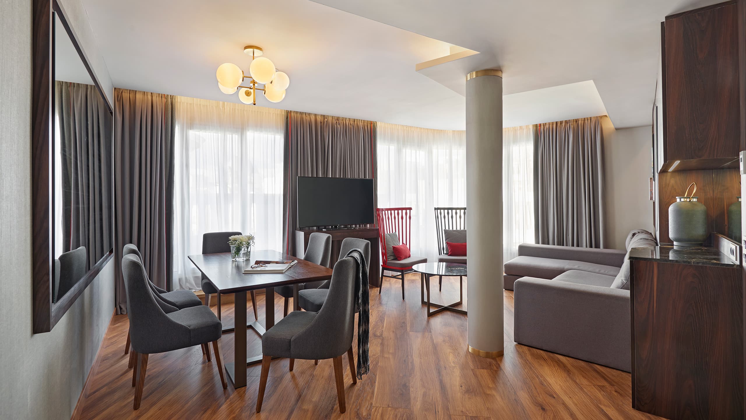 Hyatt Centric Gran Via Madrid Gran Via Suite Living Room