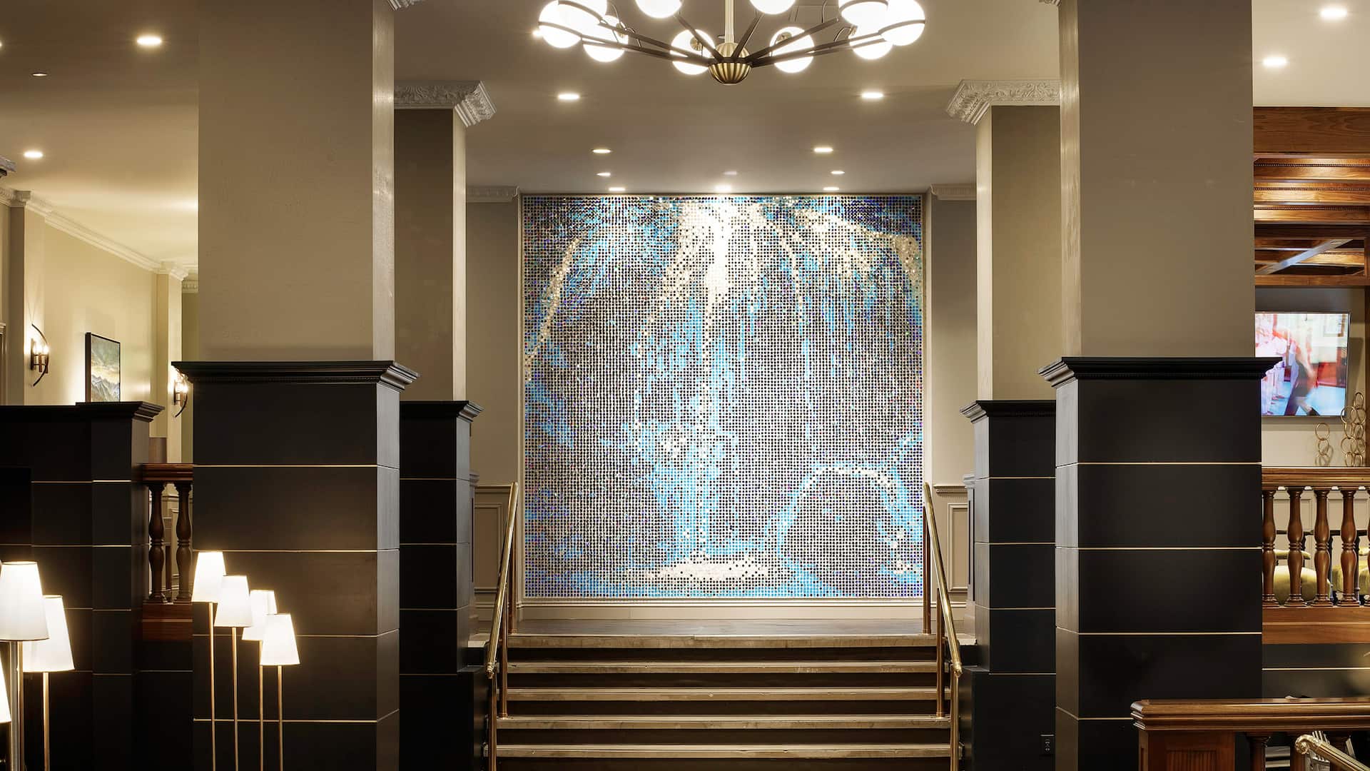 Hyatt Place Knoxville / Downtown Lobby Art