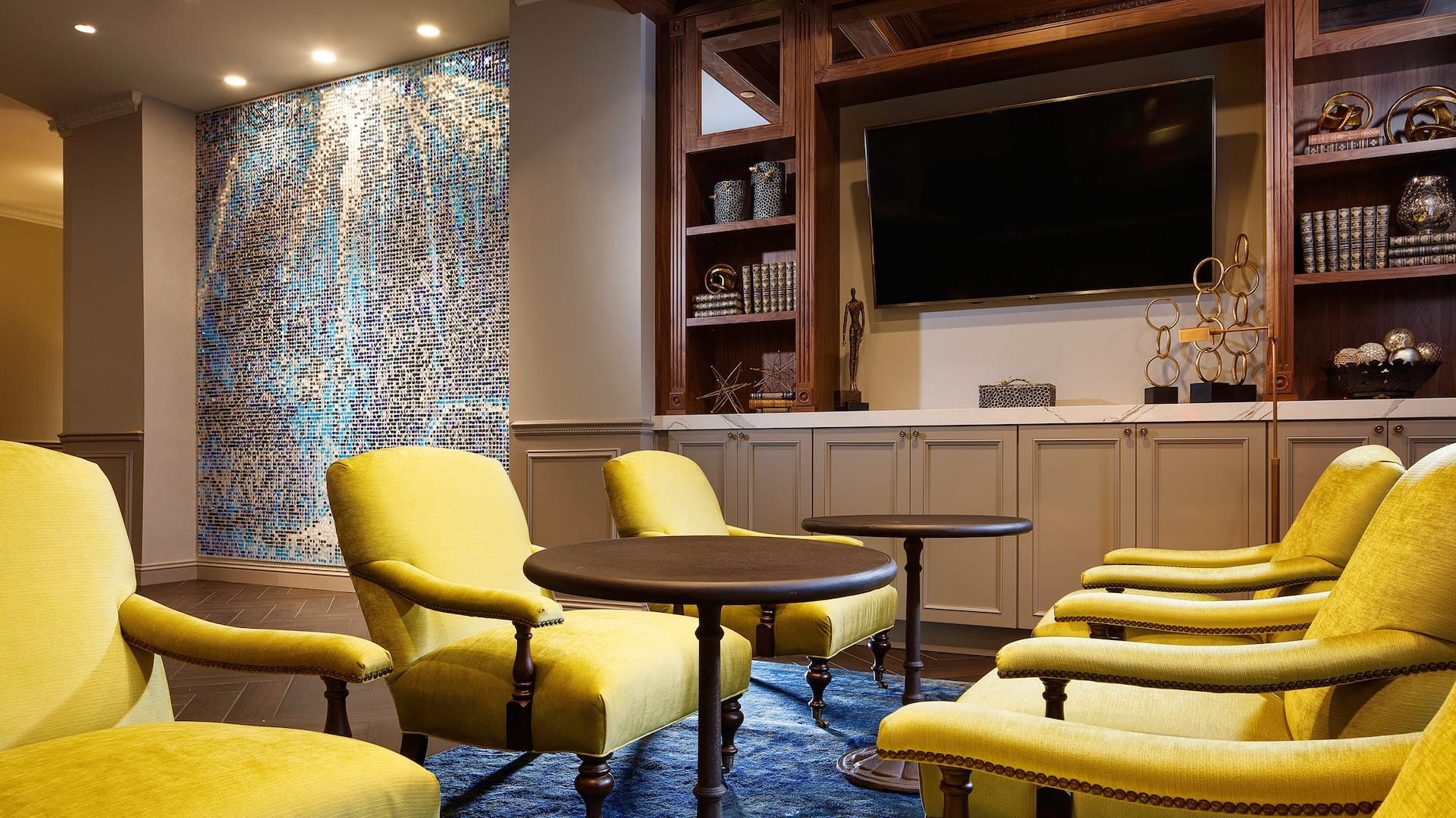 Hyatt Place Knoxville / Downtown Library