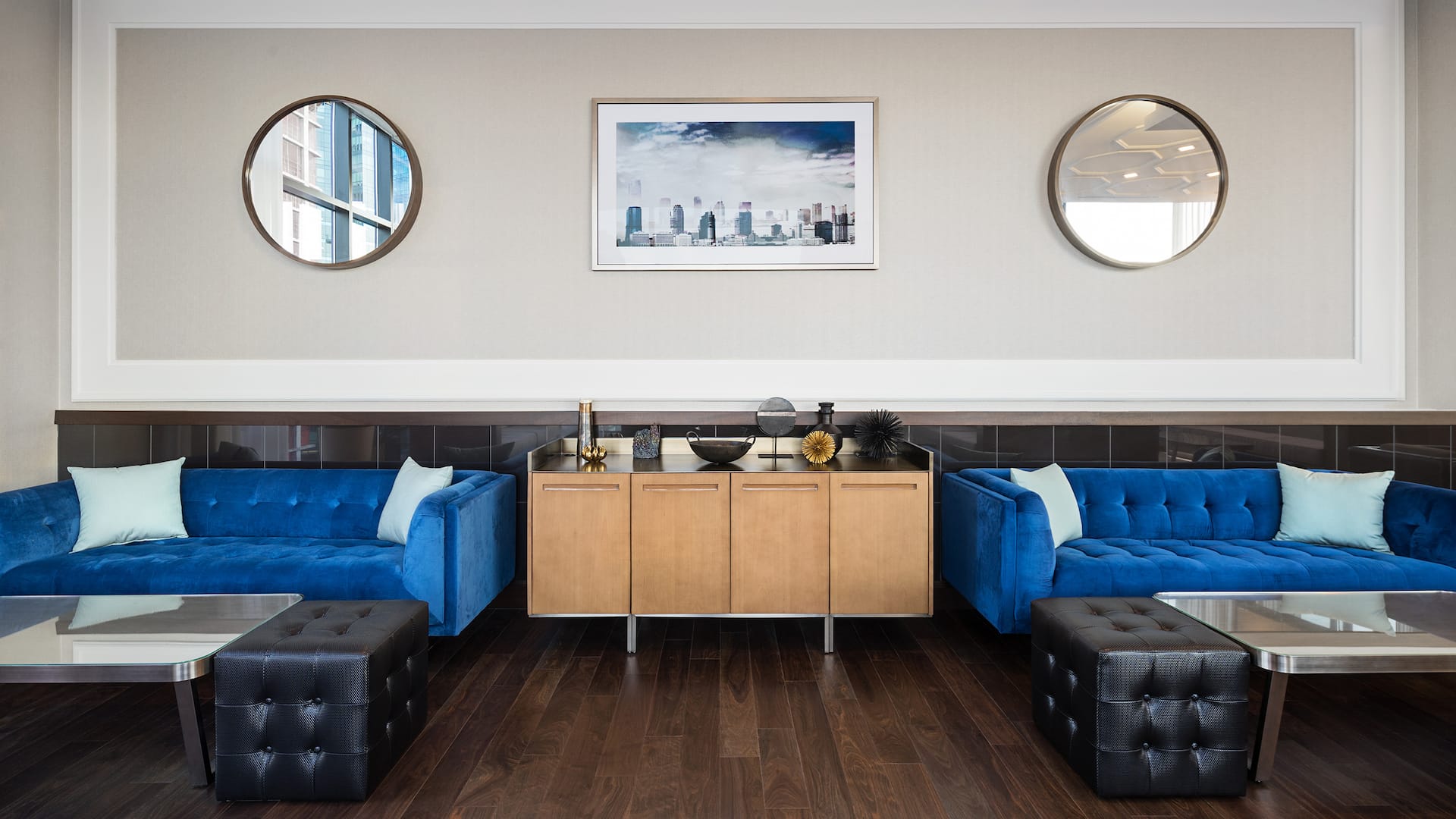 Hyatt House Jersey City Bar