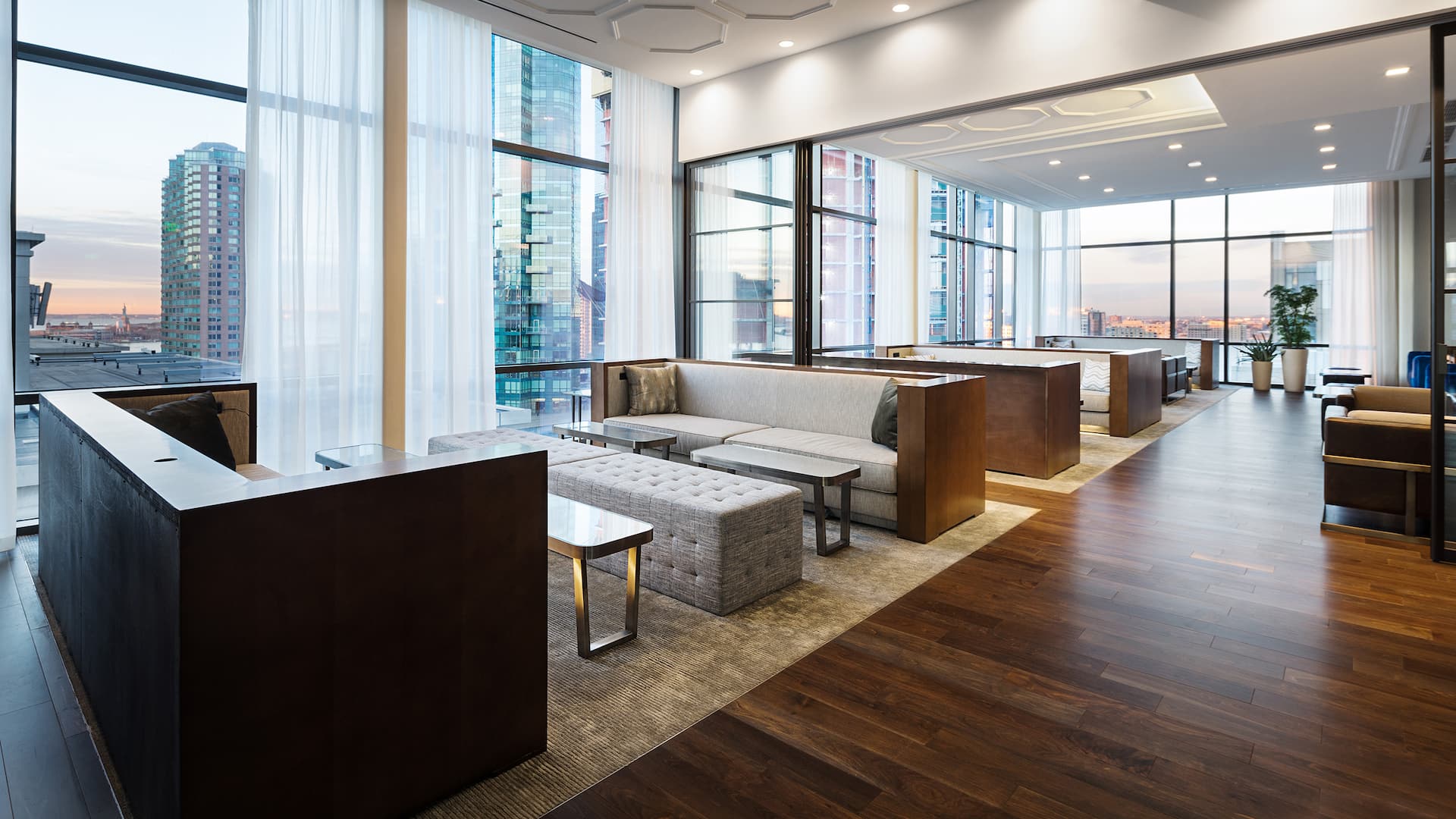 Hyatt House Jersey City Bar
