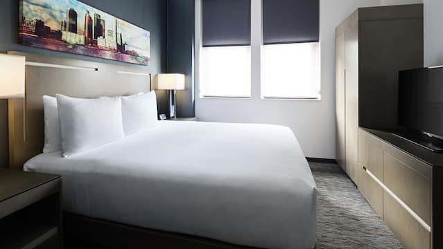 Jersey City Hotel with Rooftop Restaurant | Hyatt House Jersey City