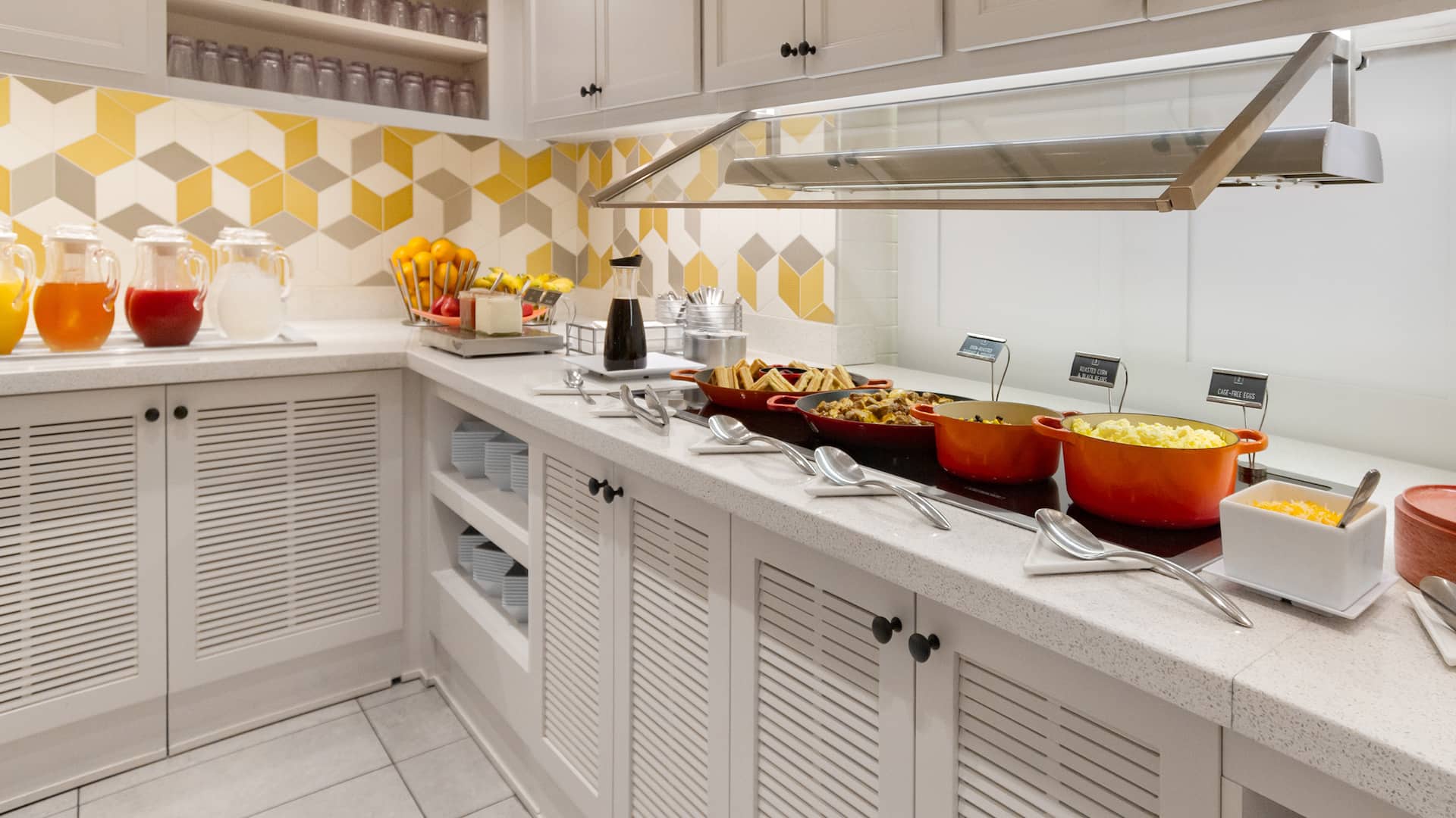 Hyatt Place Blacksburg/University Hot Breakfast
