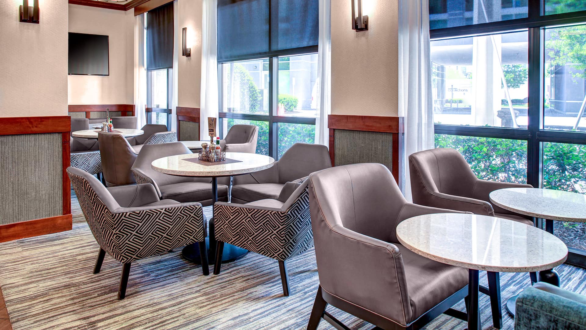 Hyatt Place Atlanta/Buckhead Gallery Transition Seating