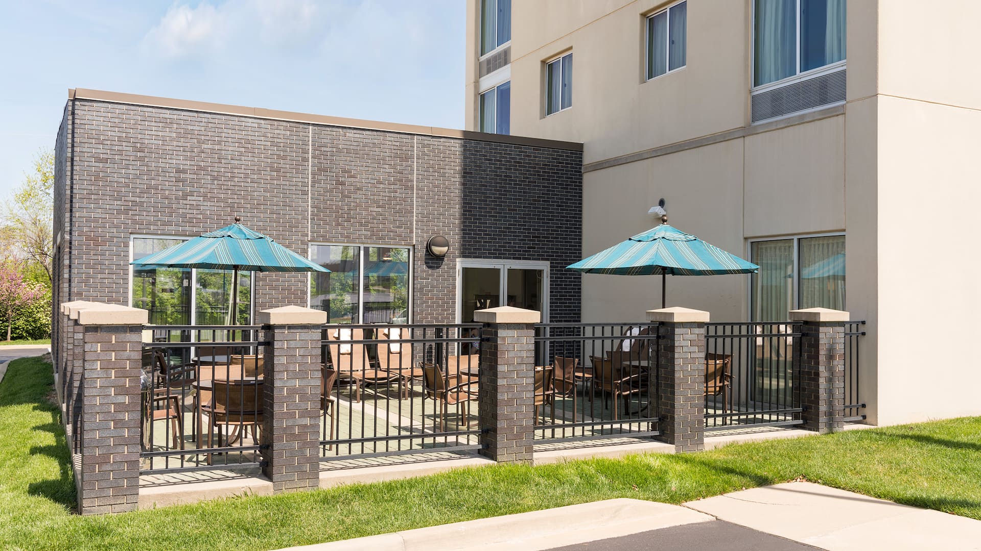 Hyatt Place Lexington Patio