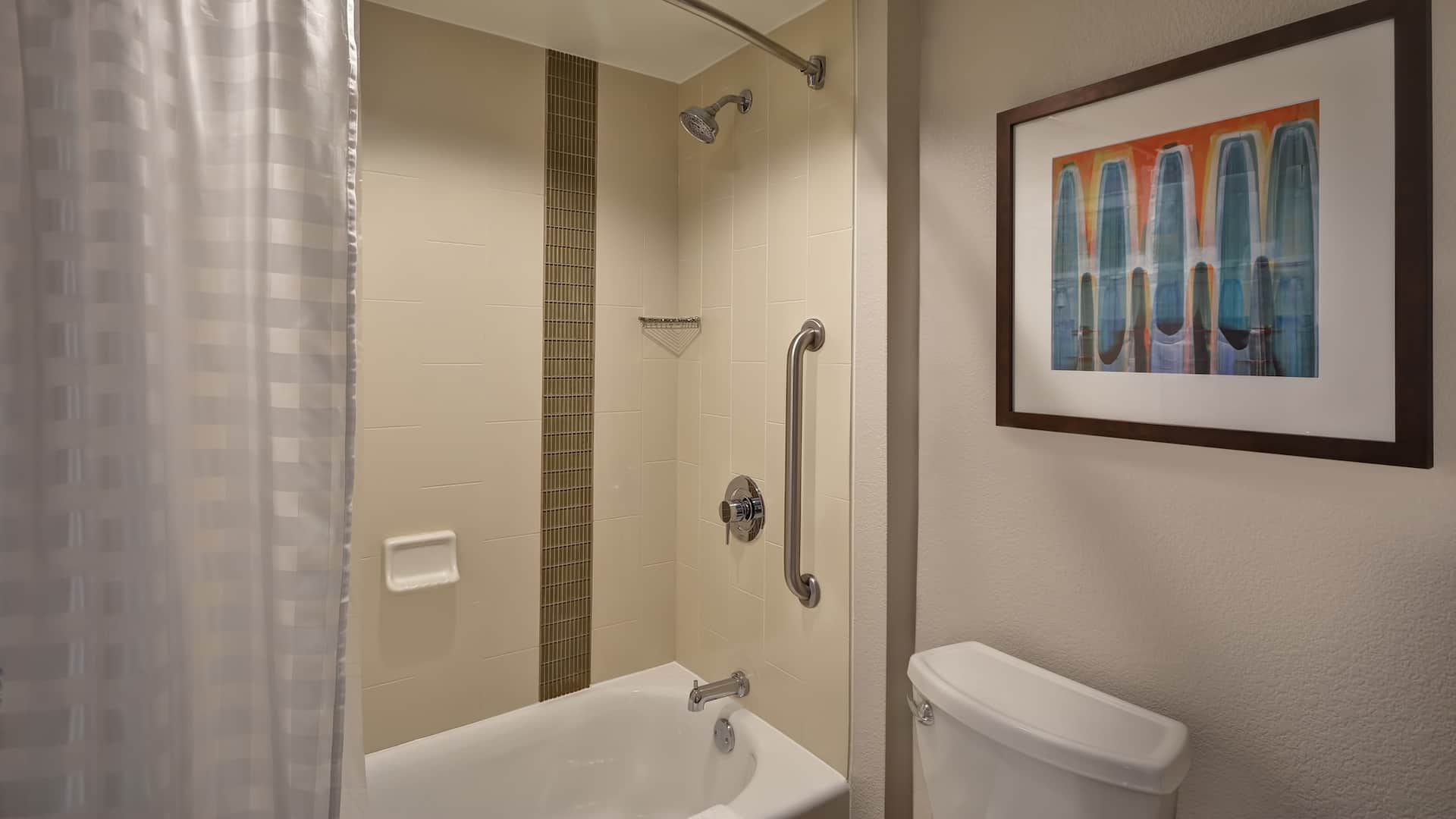 4 of 5 Hyatt Place Miami Airport-West/Doral Bathroom Tub