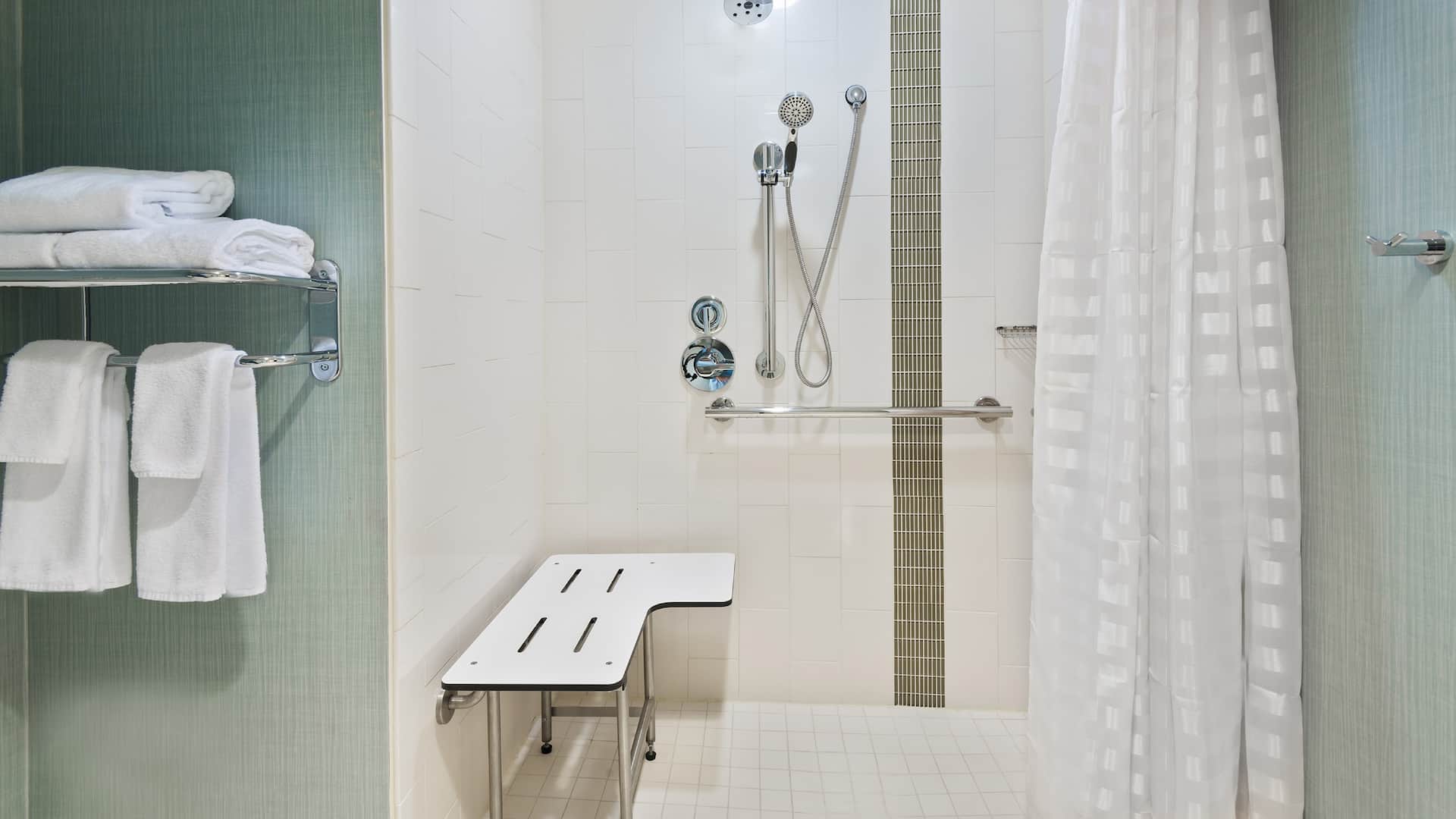 2 de 3 Hyatt Place Austin/Round Rock Rollin Shower