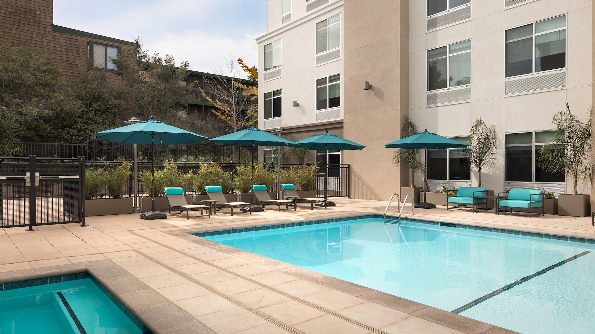 Hyatt Place Santa Cruz Pool