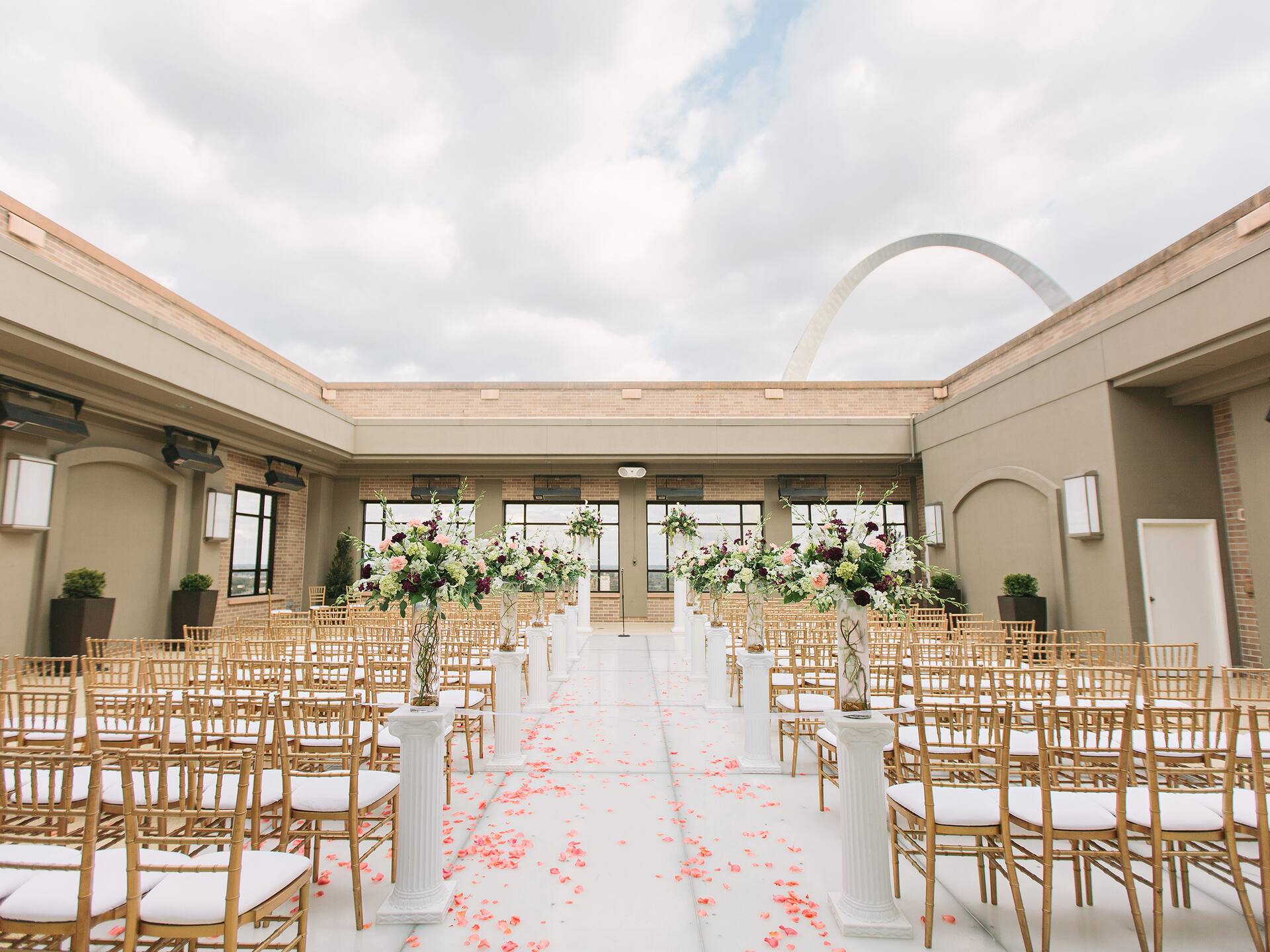 Hyatt Regency St. Louis at The Arch Gateway Terrace Wedding Ceremony