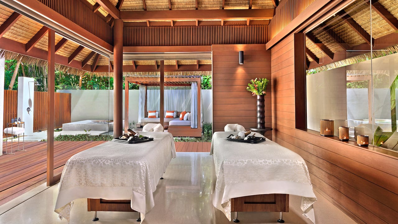 Private treatment villa with garden