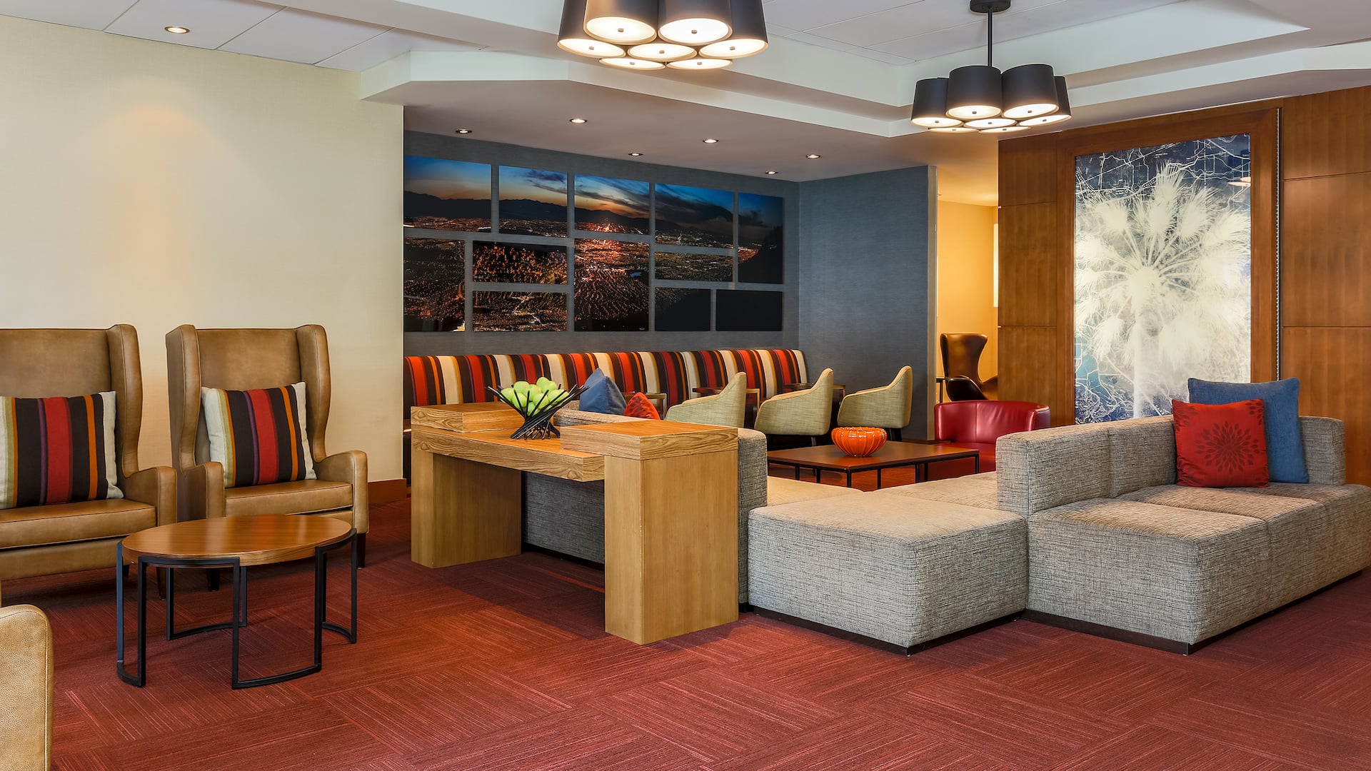 Hyatt Place San Jose/Downtown Lobby