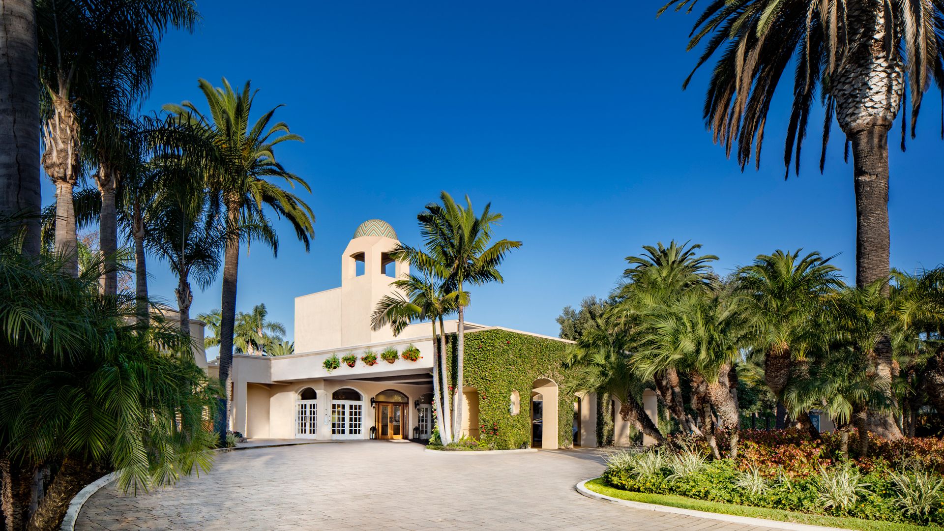 Iconic Newport Beach Resort  Hyatt Regency Newport Beach