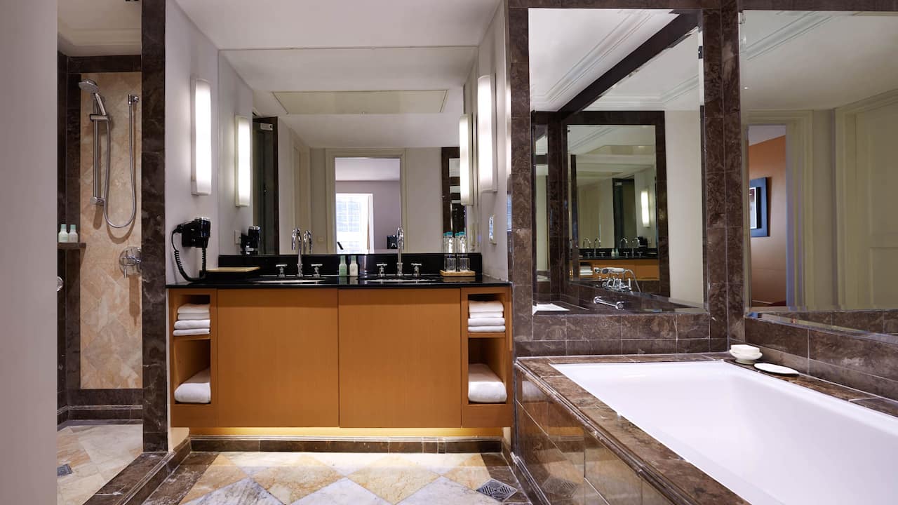 Photos + Reviews Grand Hyatt Jakarta