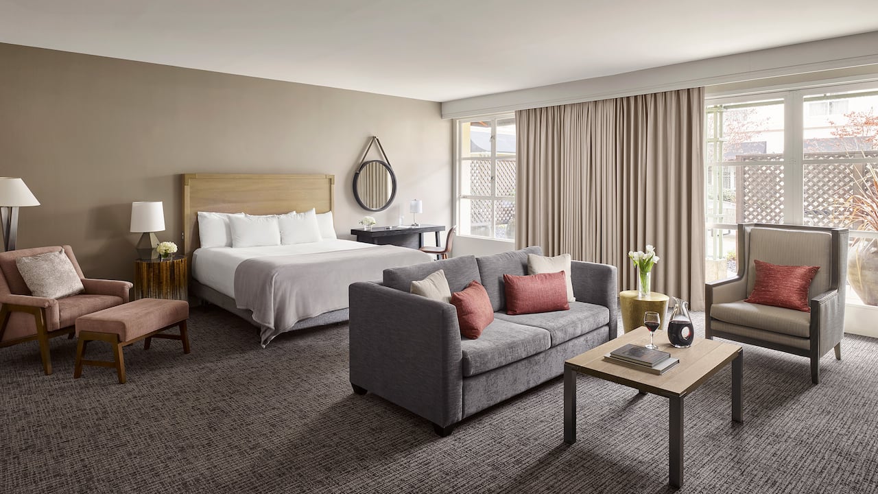 Accessible Executive King Hotel Room with Patio Hyatt Regency Sonoma Wine Country