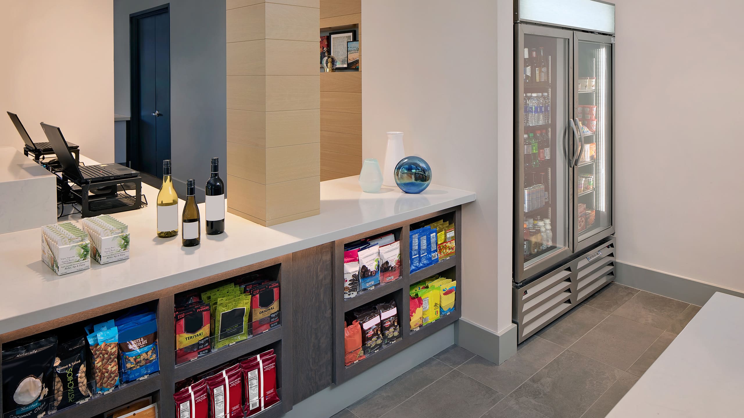 Extended-Stay Hotel With Free Breakfast | Hyatt House Irvine/John Wayne