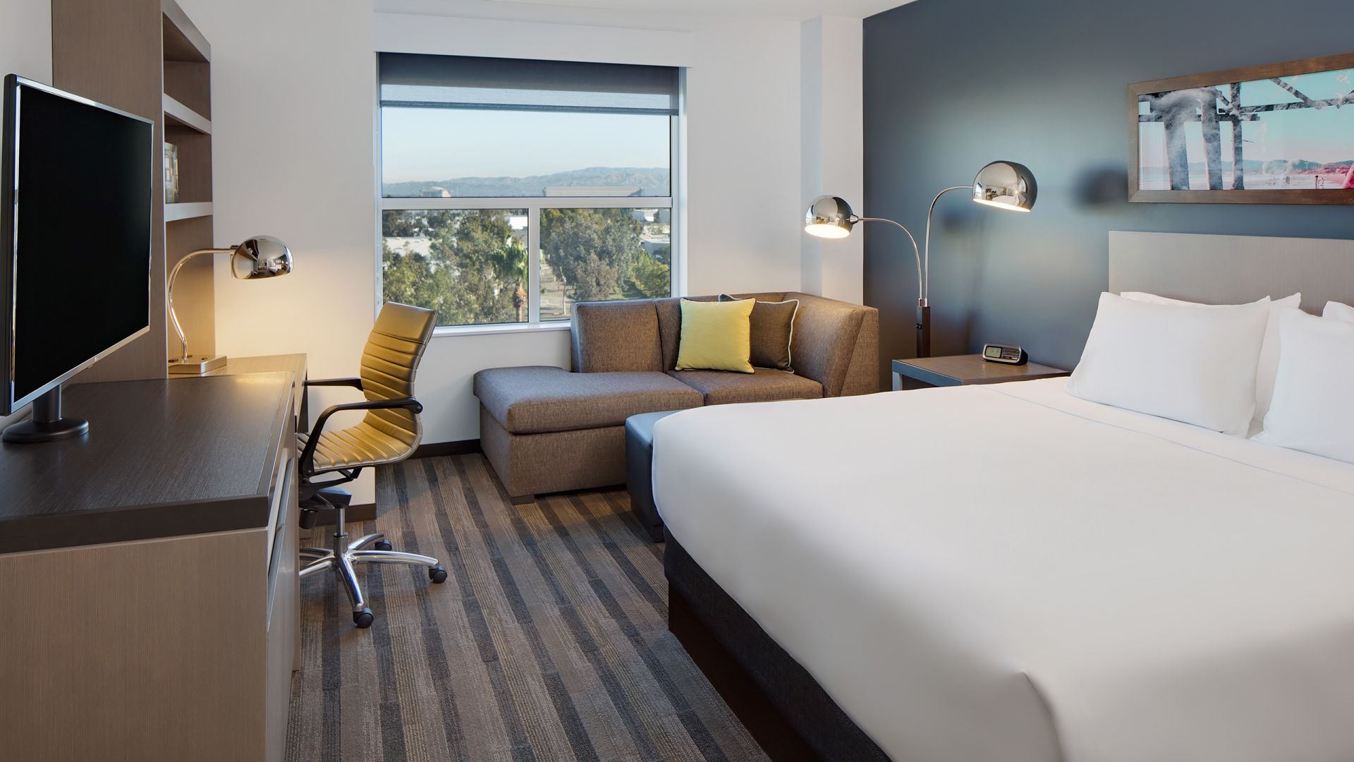 Modern Hotel Near John Wayne Airport Hyatt House Irvine/John Wayne
