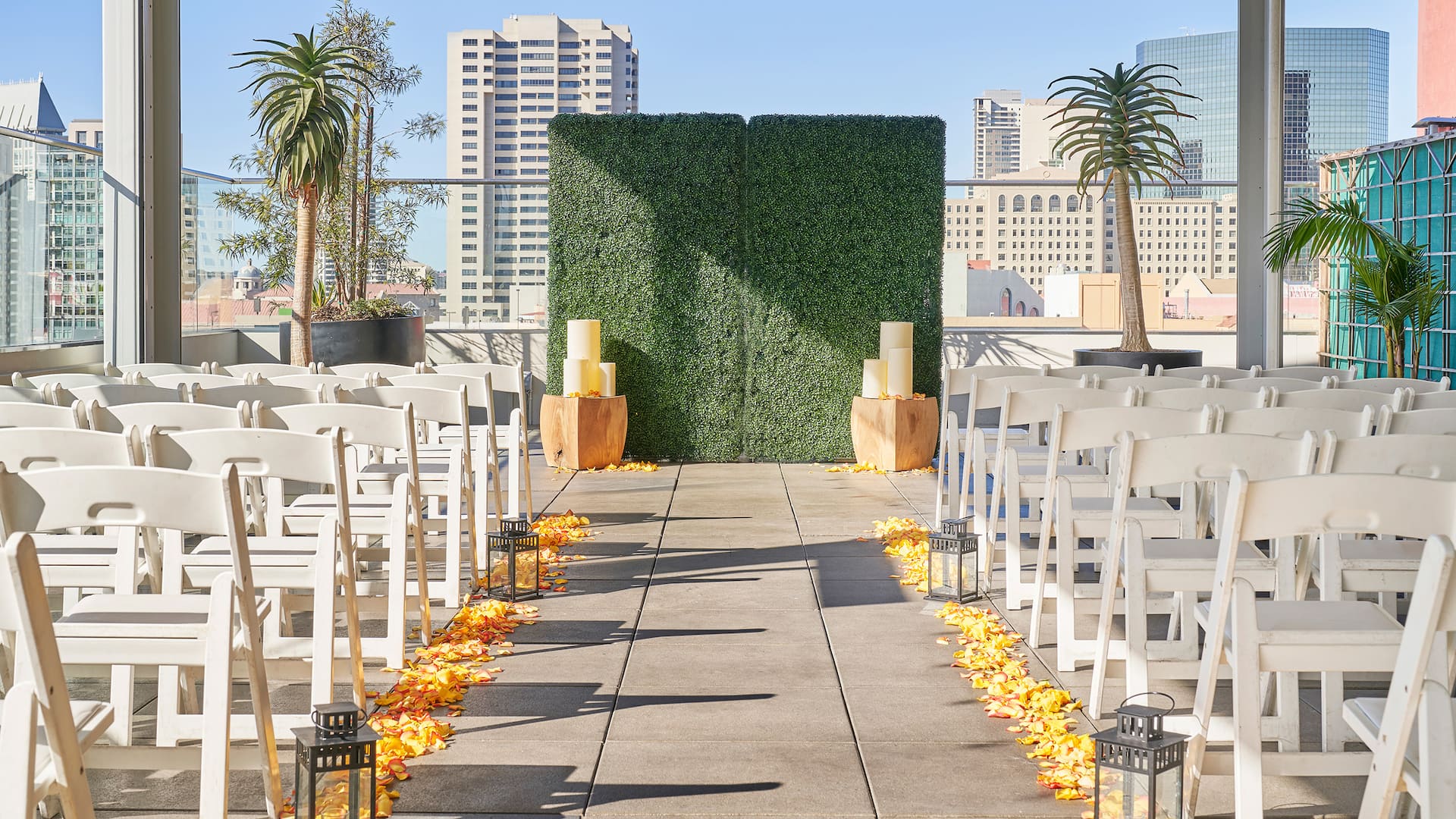  Rooftop  Wedding  Venue  in San  Diego  Andaz San  Diego 