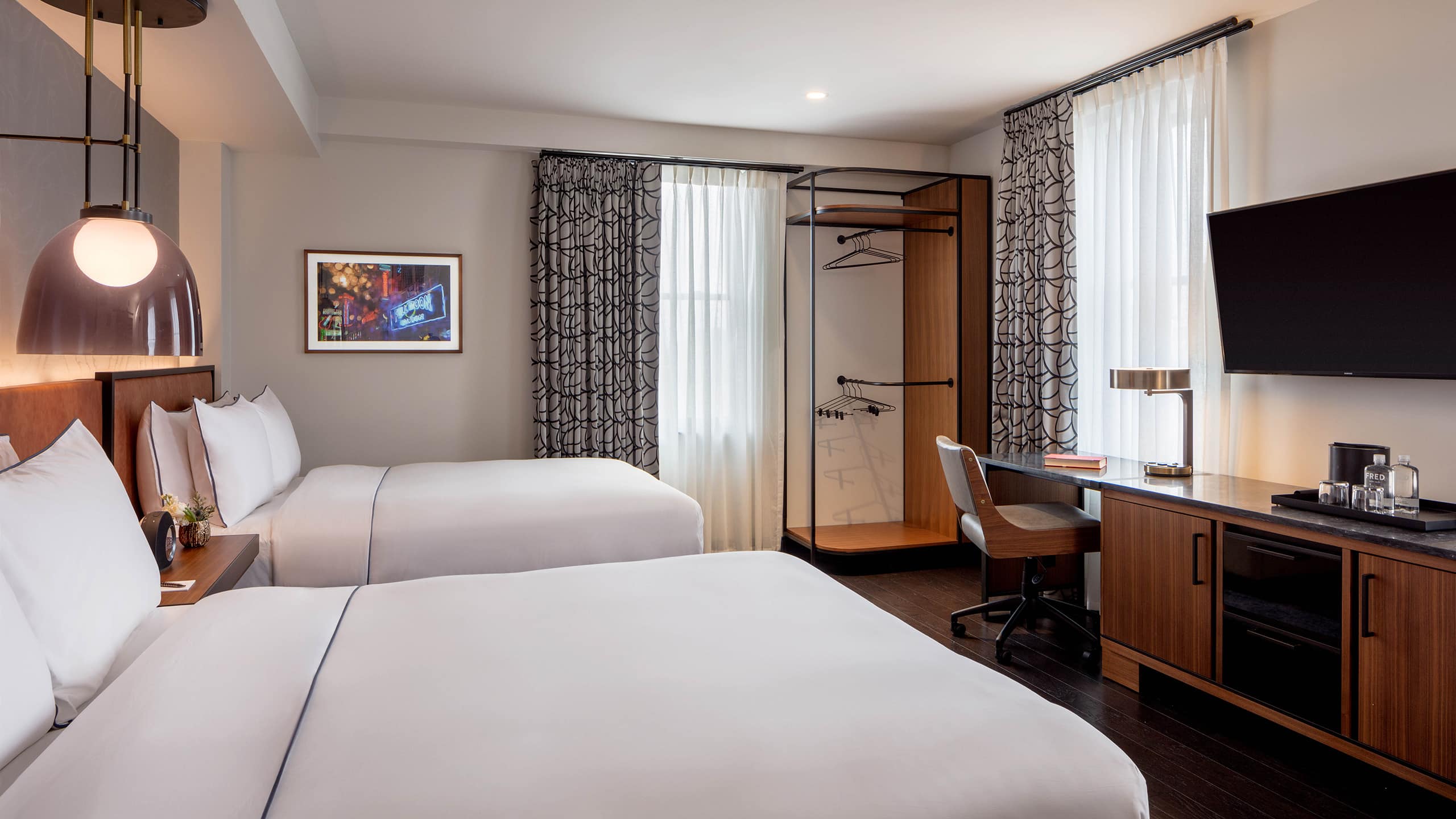 Holston House Nashville Double Queen Accessible Suite