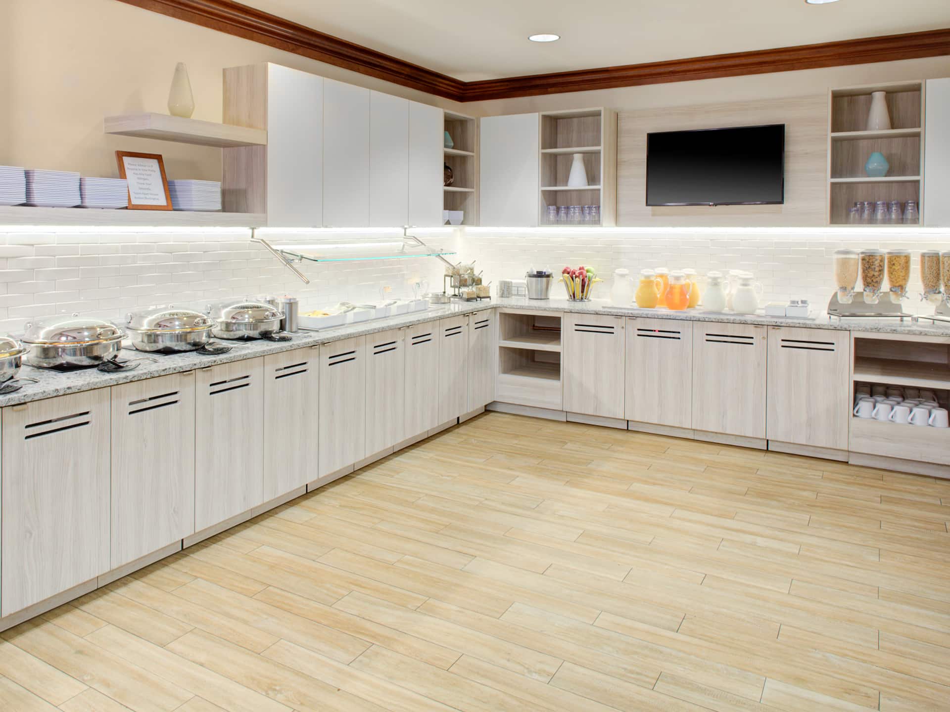 Hyatt House Boston/Burlington Breakfast Area