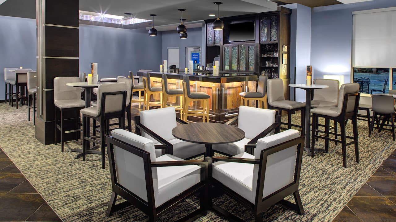 H Bar and common area seating for dining at Hyatt House Shelton