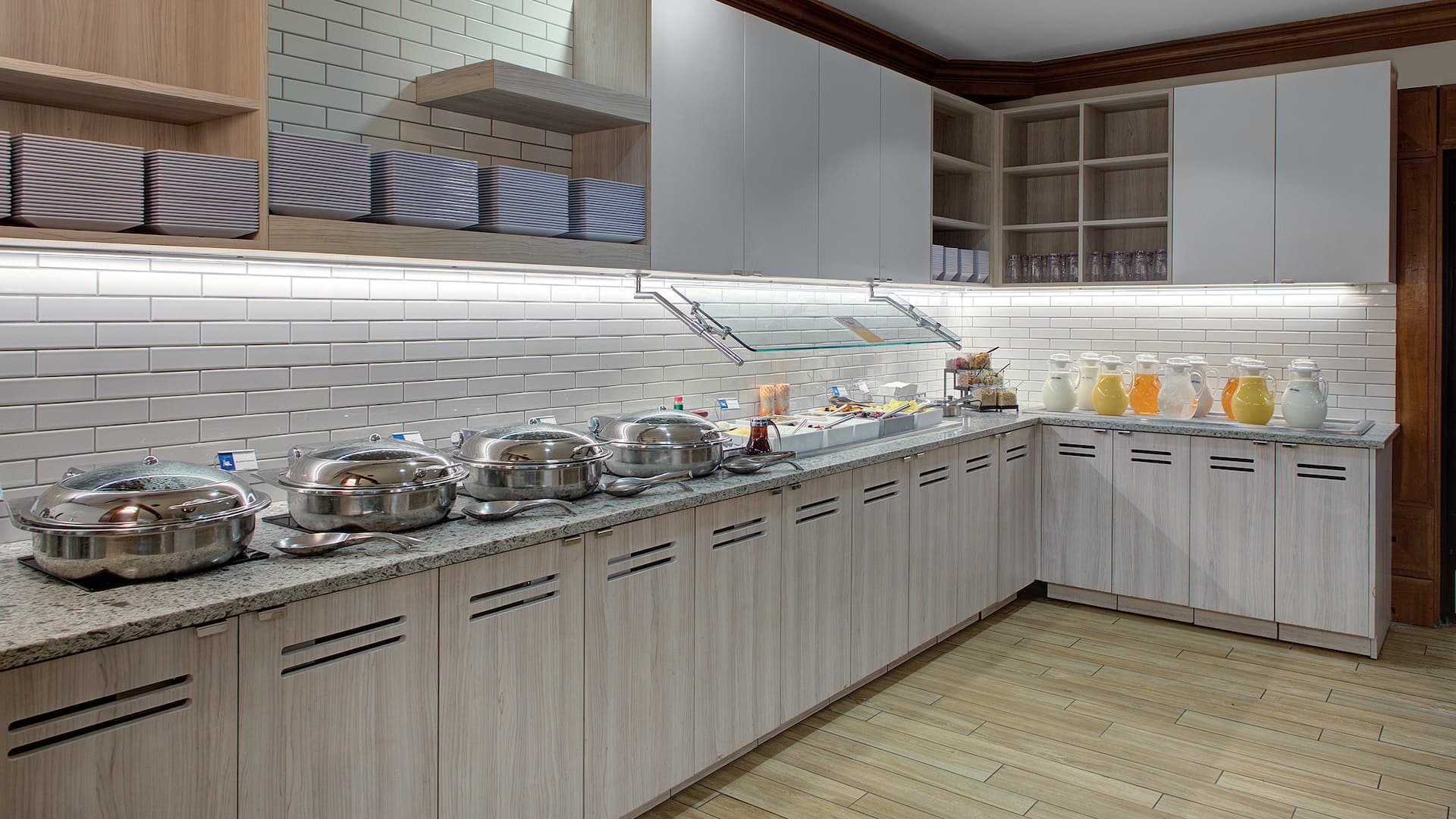 Hyatt House Philadelphia/Plymouth Meeting Breakfast Bar