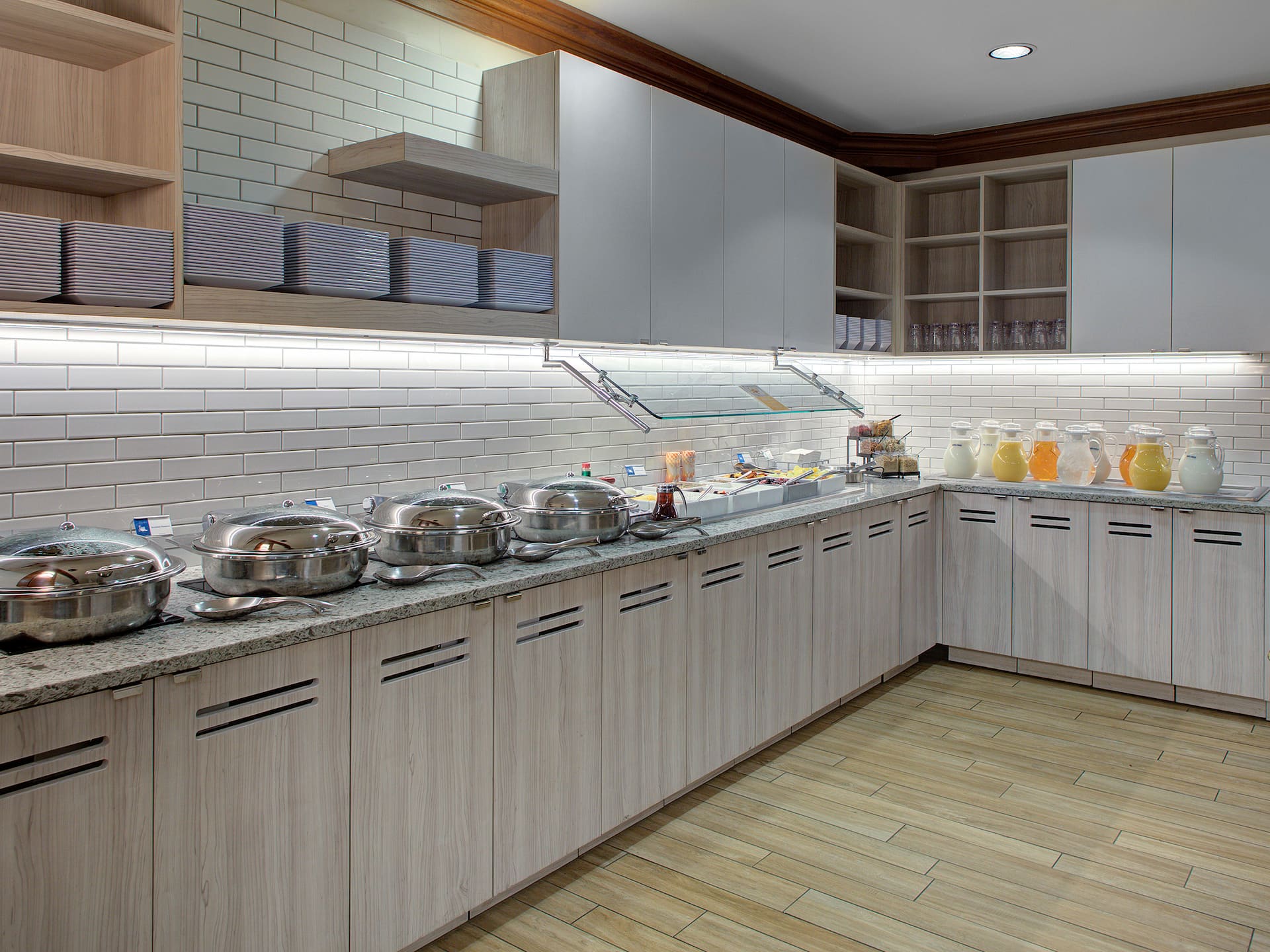 Hyatt House Philadelphia/Plymouth Meeting Breakfast Bar