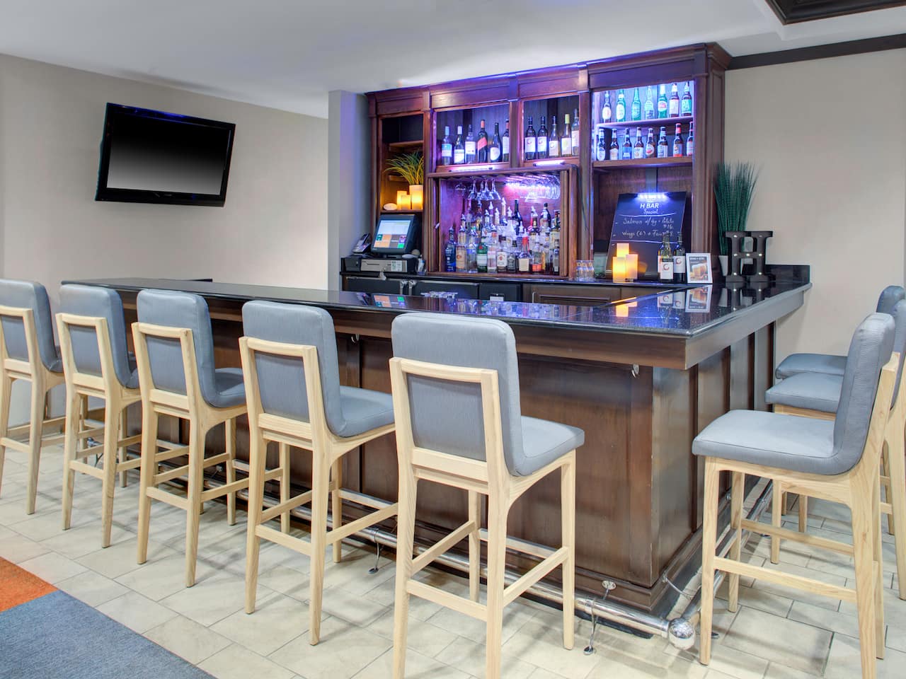On site bar with cold drinks and food options at Hyatt House Sterling / Dulles Airport – North
