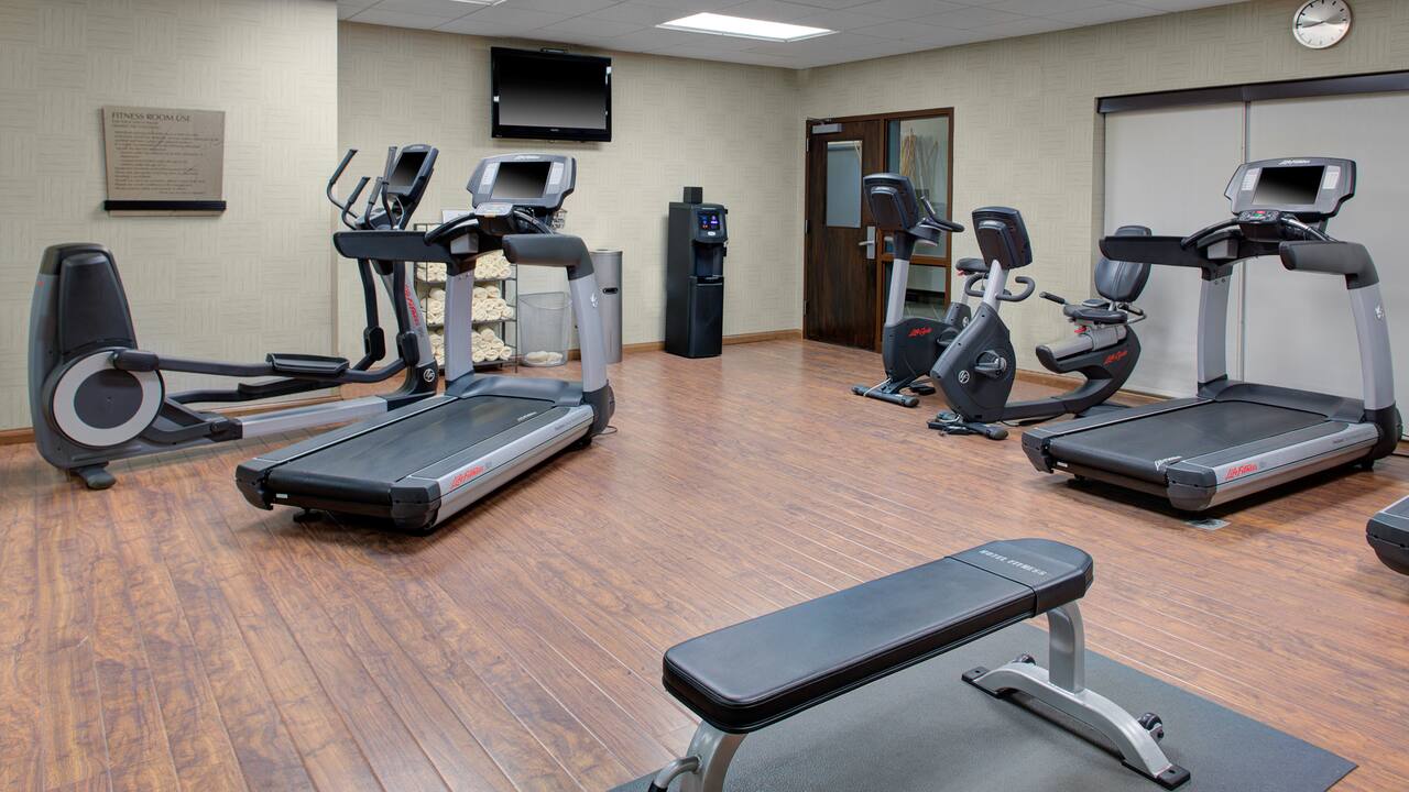 24 hr IAD hotel fitness center with treadmills, stationary bikes and ellipticals at Hyatt House Sterling / Dulles Airport – North