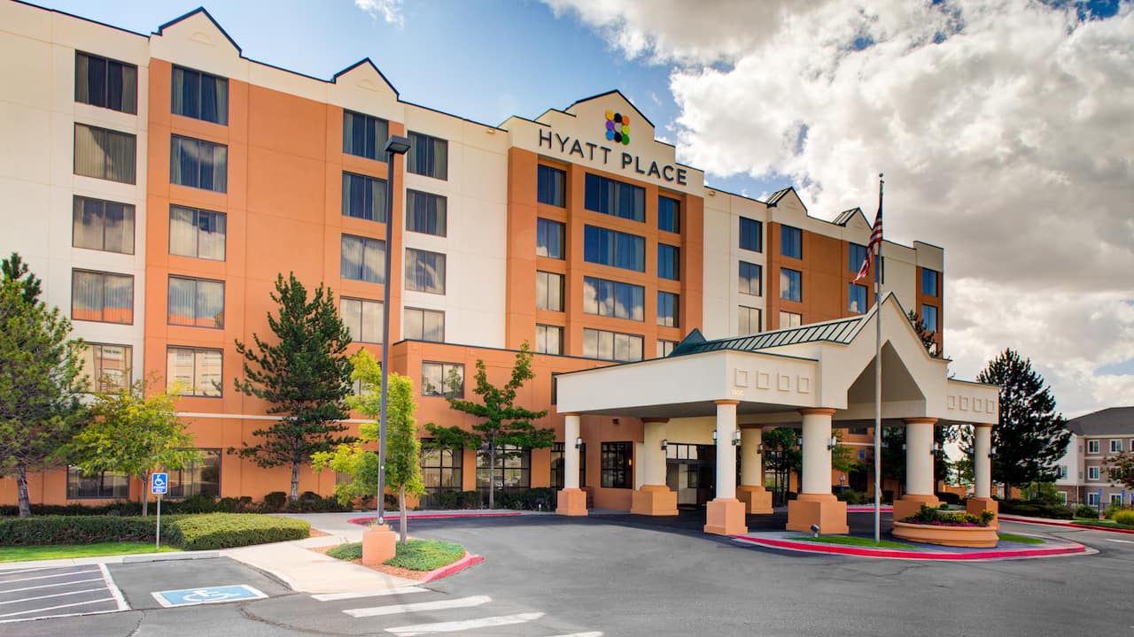 Exterior image of the Hyatt Place Albuquerque Airport Hyatt hotel