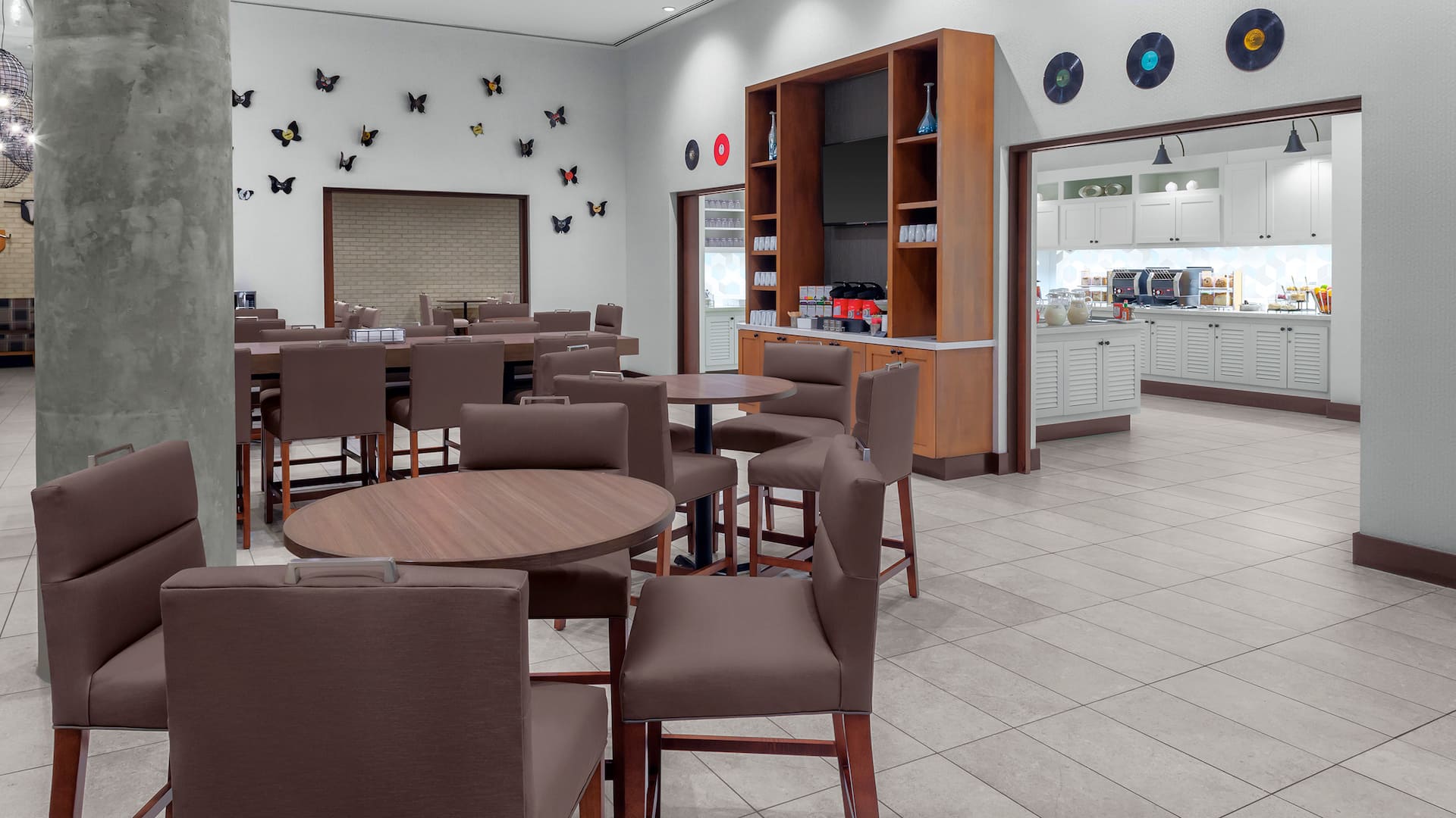 Hyatt Place Athens / Downtown Gallery Kitchen