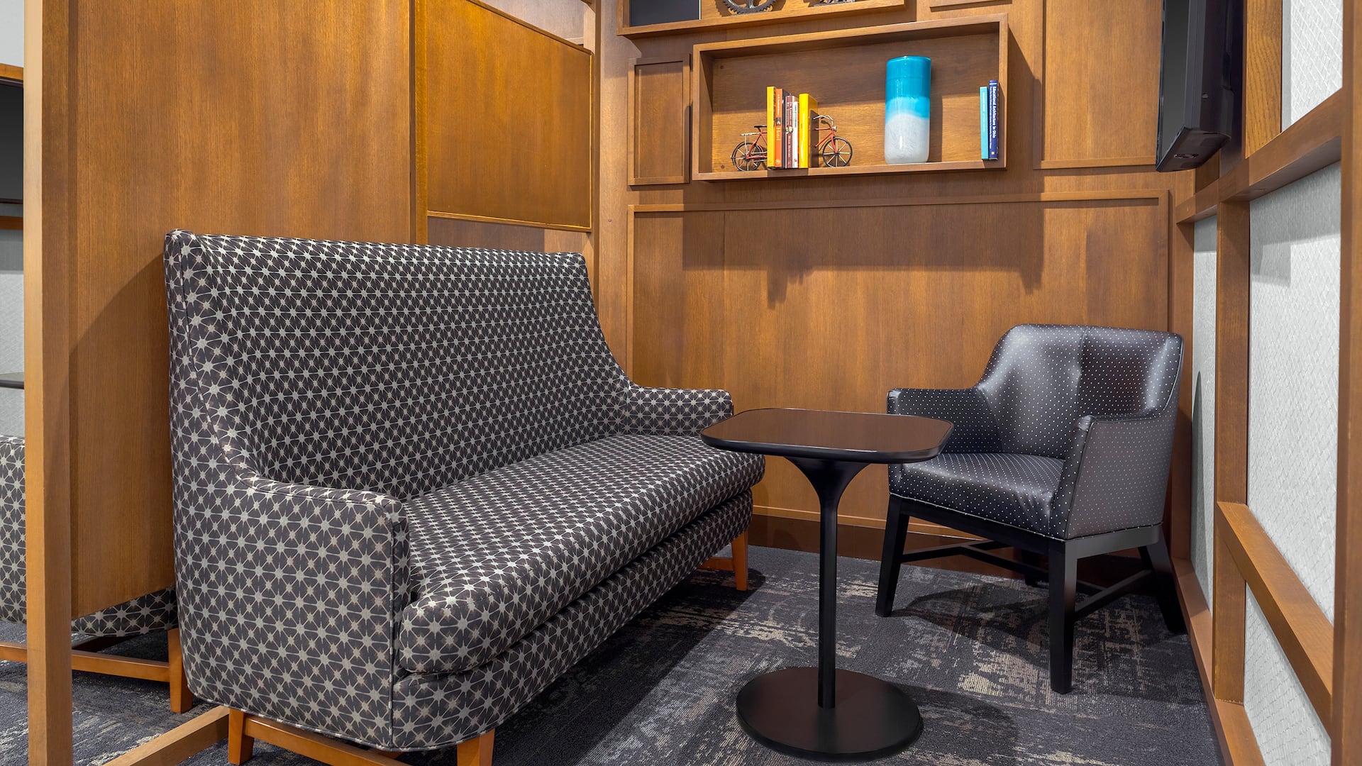 Hyatt Place Athens / Downtown Nook