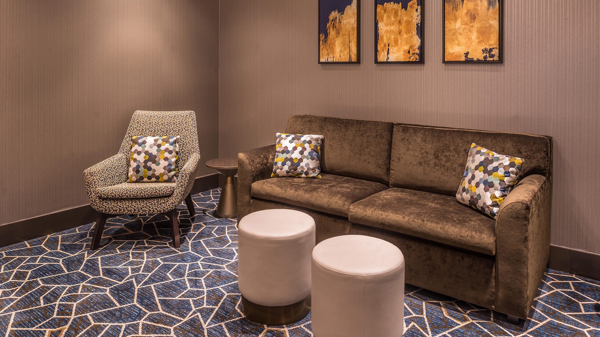 Hyatt House Raleigh / RDU / Brier Creek Lobby Seating