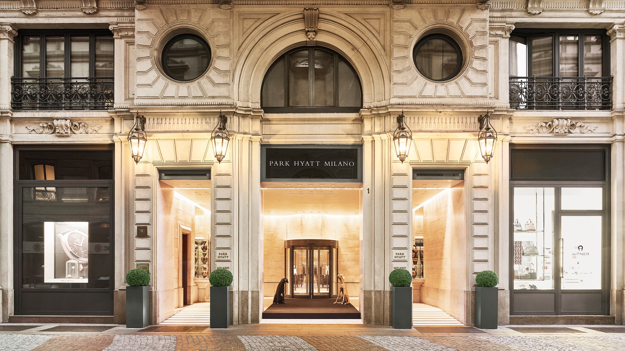 Luxury 5 Star Hotel In Milan Near Duomo Park Hyatt Milan