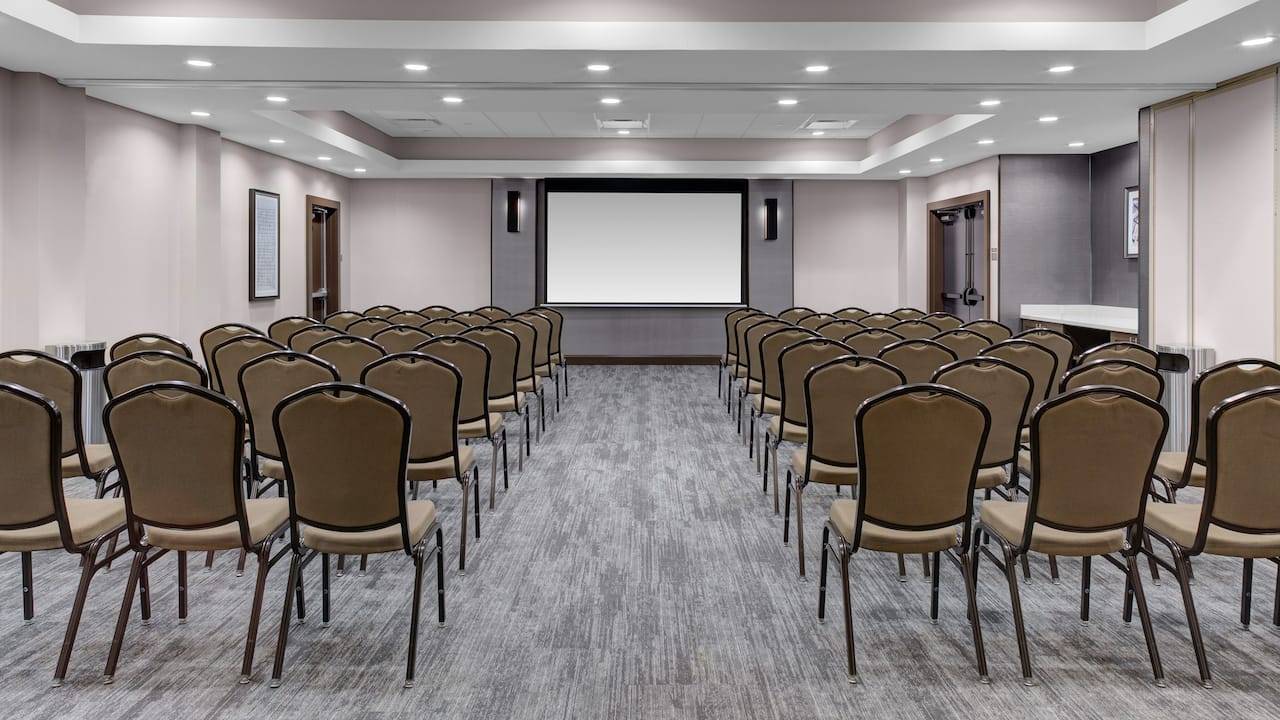 Theater Style Meeting Set-Up