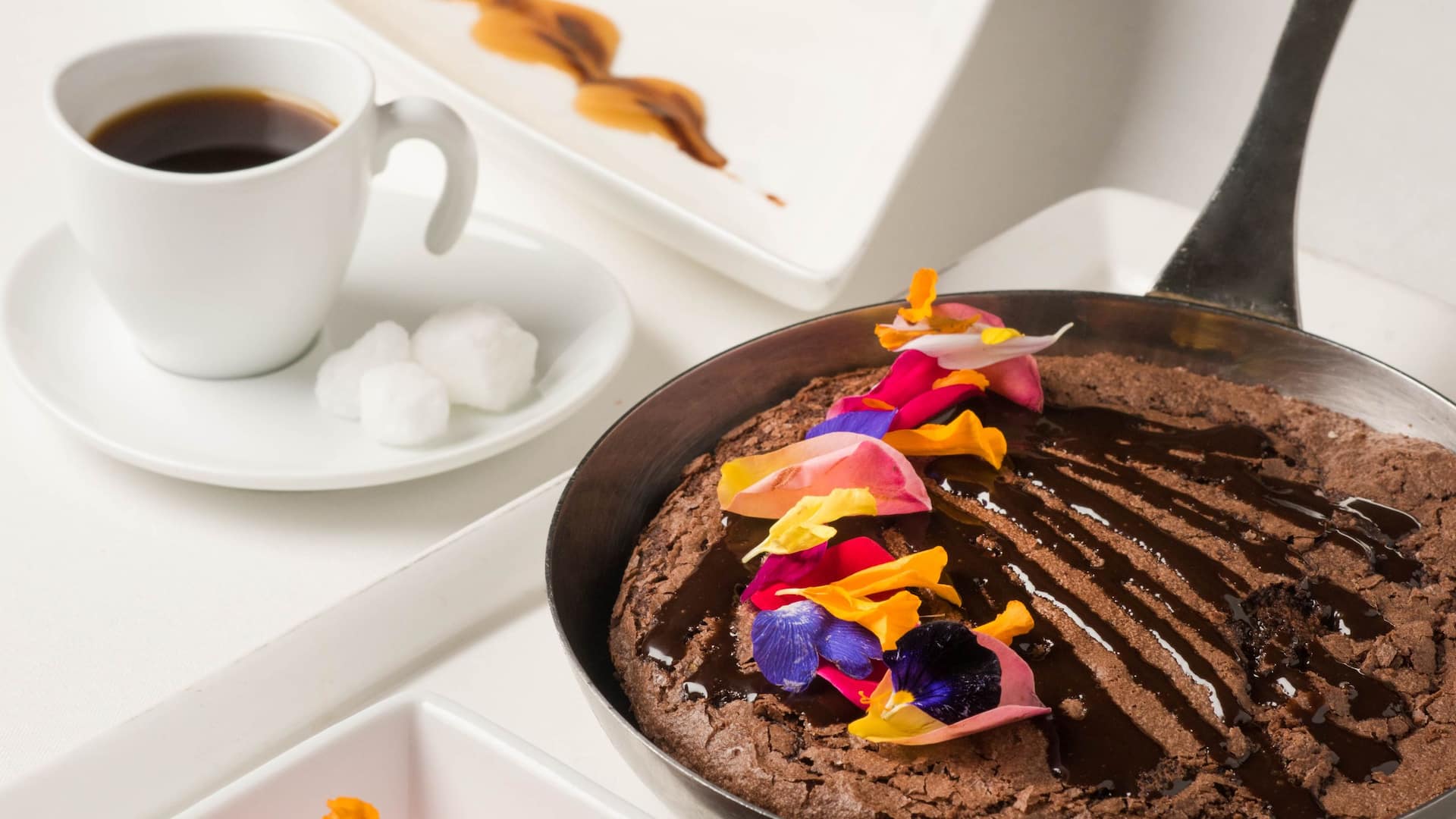 Hyatt Regency Houston Cake