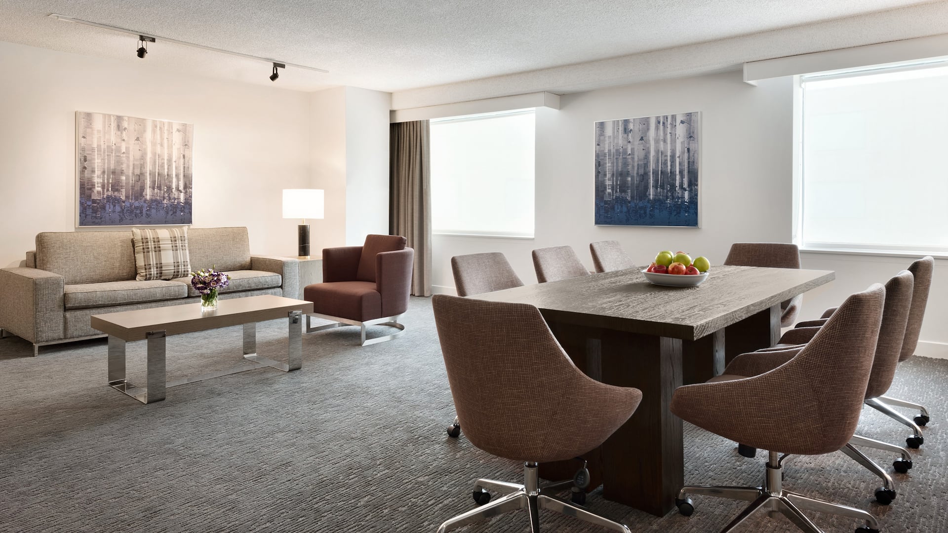 Hyatt Regency Schaumburg, Chicago Deluxe Suite Parlor