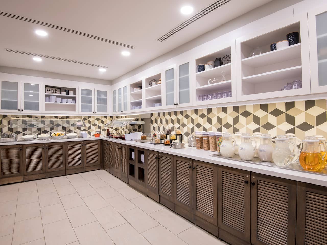 Guest kitchen