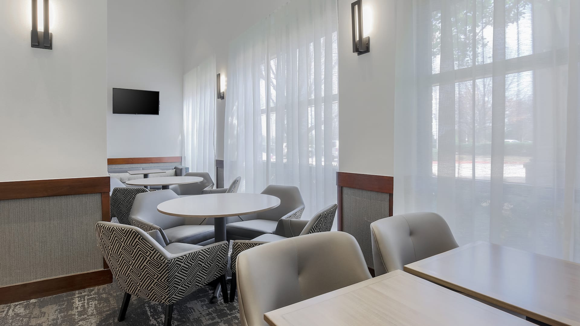 Hyatt Place Dallas/Grapevine Sitting Area
