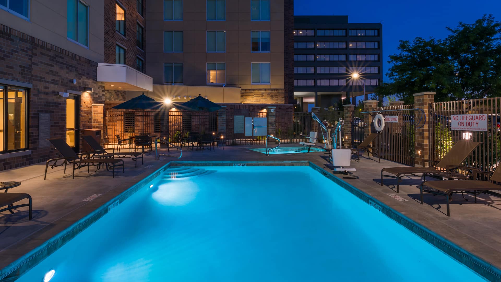Hyatt Place Boise/Downtown Night Pool