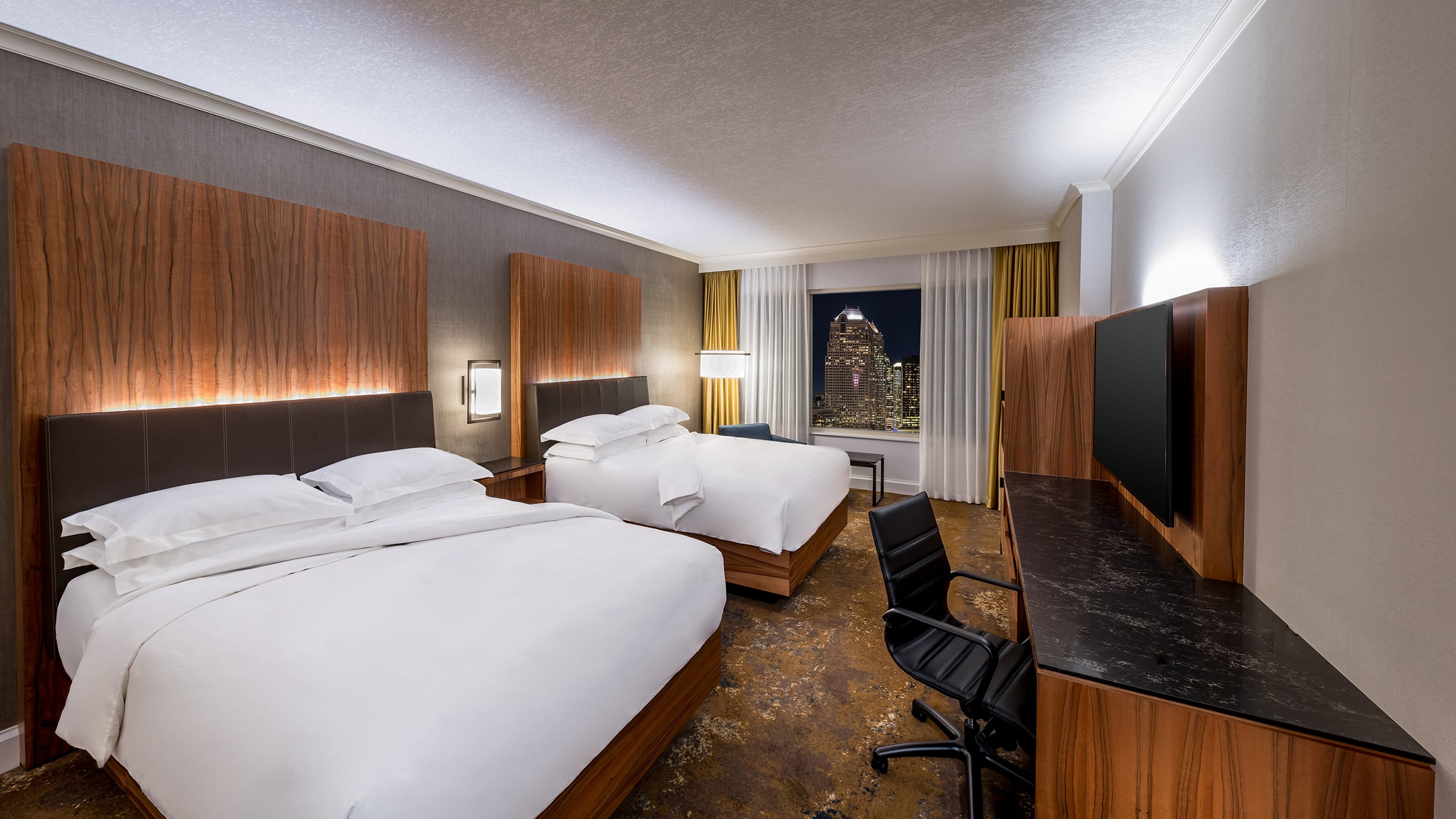 Hyatt Regency Calgary Queen