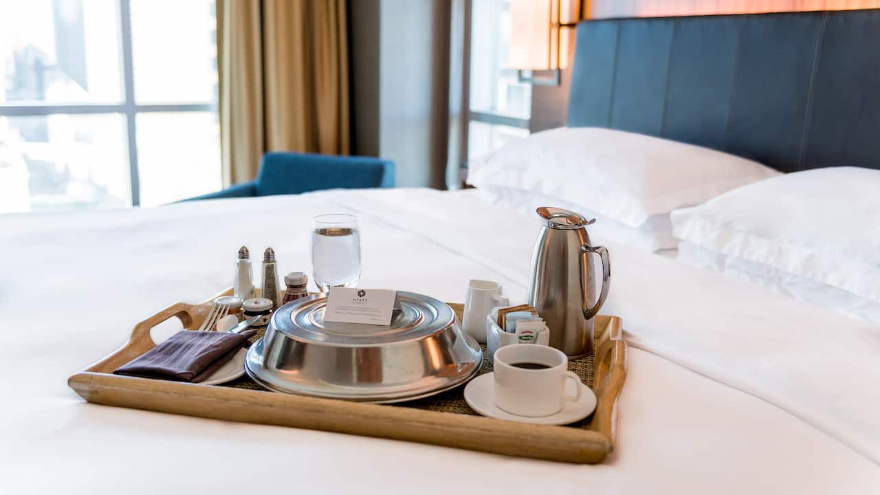 Hyatt Regency Calgary – Room Service