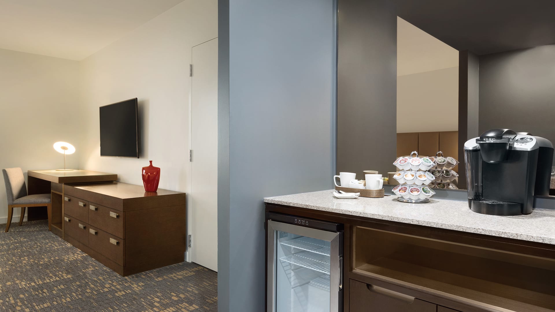 3 of 3 Hyatt Regency Houston Premium Double Kitchenette