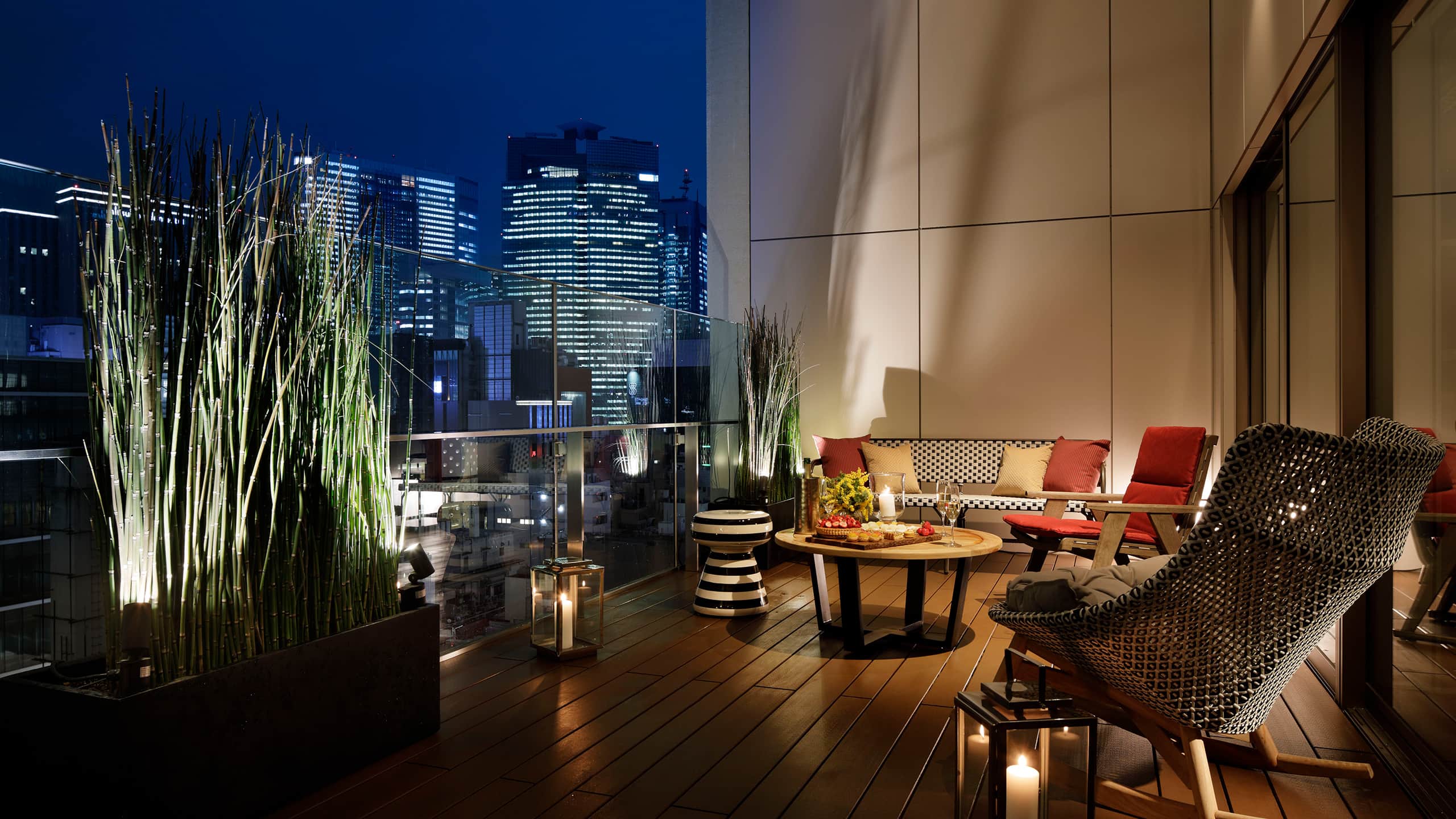 5 de 9 Hyatt Centric Ginza Tokyo Namiki Suite Terrace Evening Event Detail