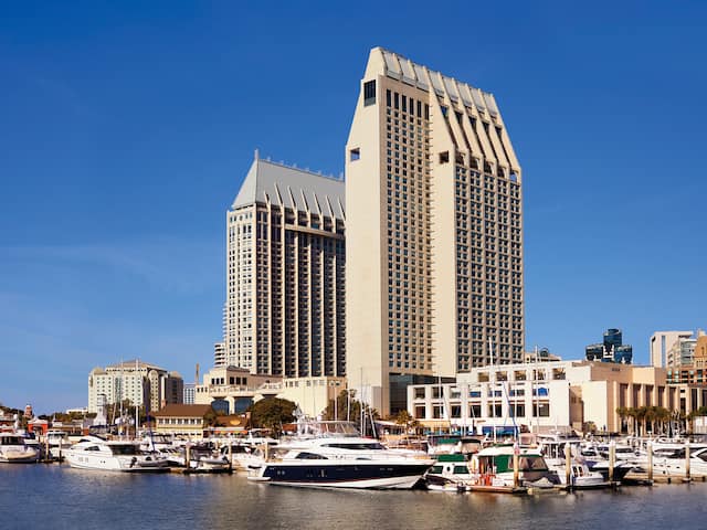 Waterfront Hotel in San Diego Near Seaport Village | Manchester Grand