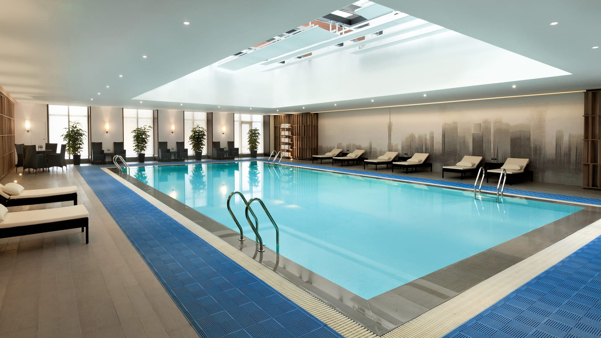 Hyatt House Shanghai New Hongqiao Pool