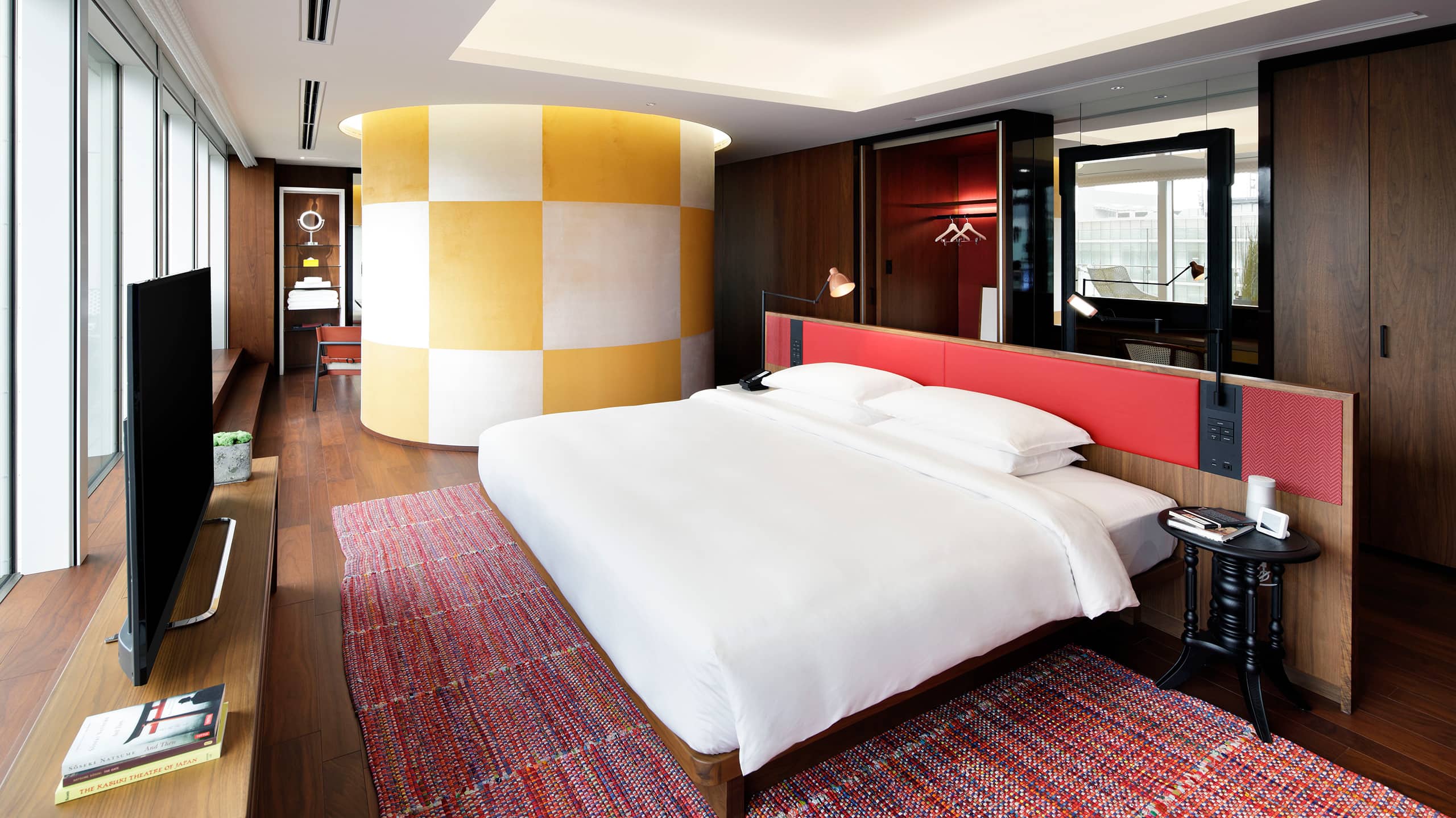 6 de 9 Hyatt Centric Ginza Tokyo Namiki Suite Bedroom