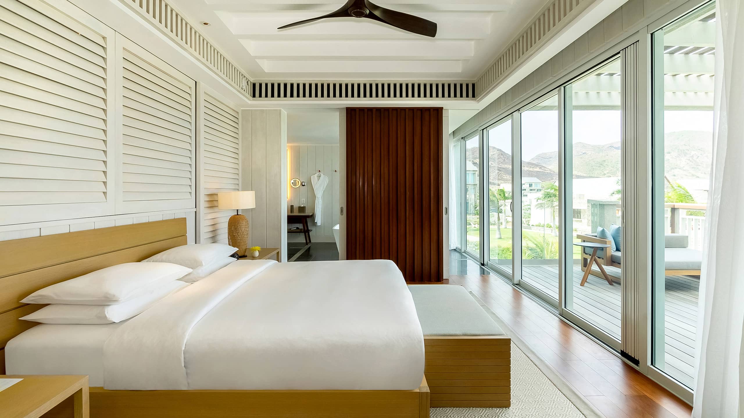 3 von 6 Park Hyatt St. Kitts Christophe Harbour Penthouse Bedroom