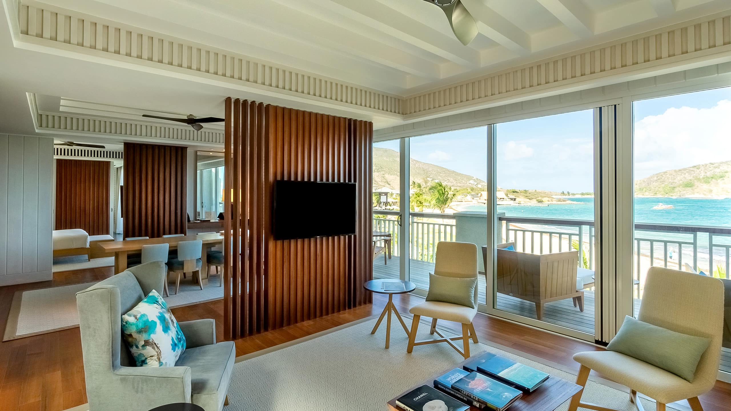 2 von 6 Park Hyatt St. Kitts Christophe Harbour Penthouse Living